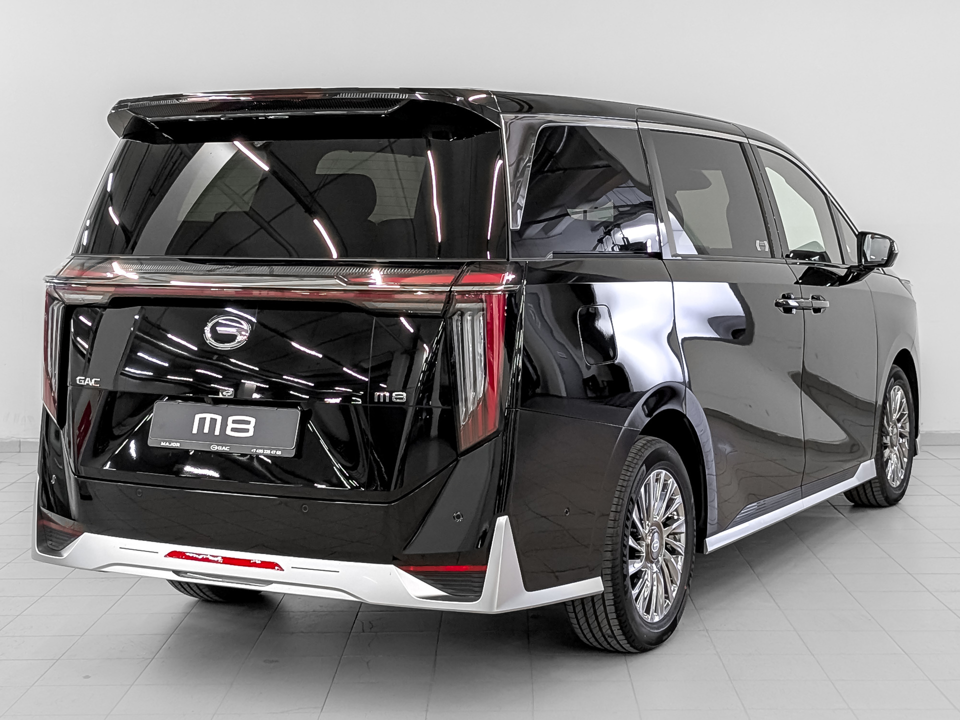 Фото GAC M8 GX Premium 2.0T/231 8AT 7S