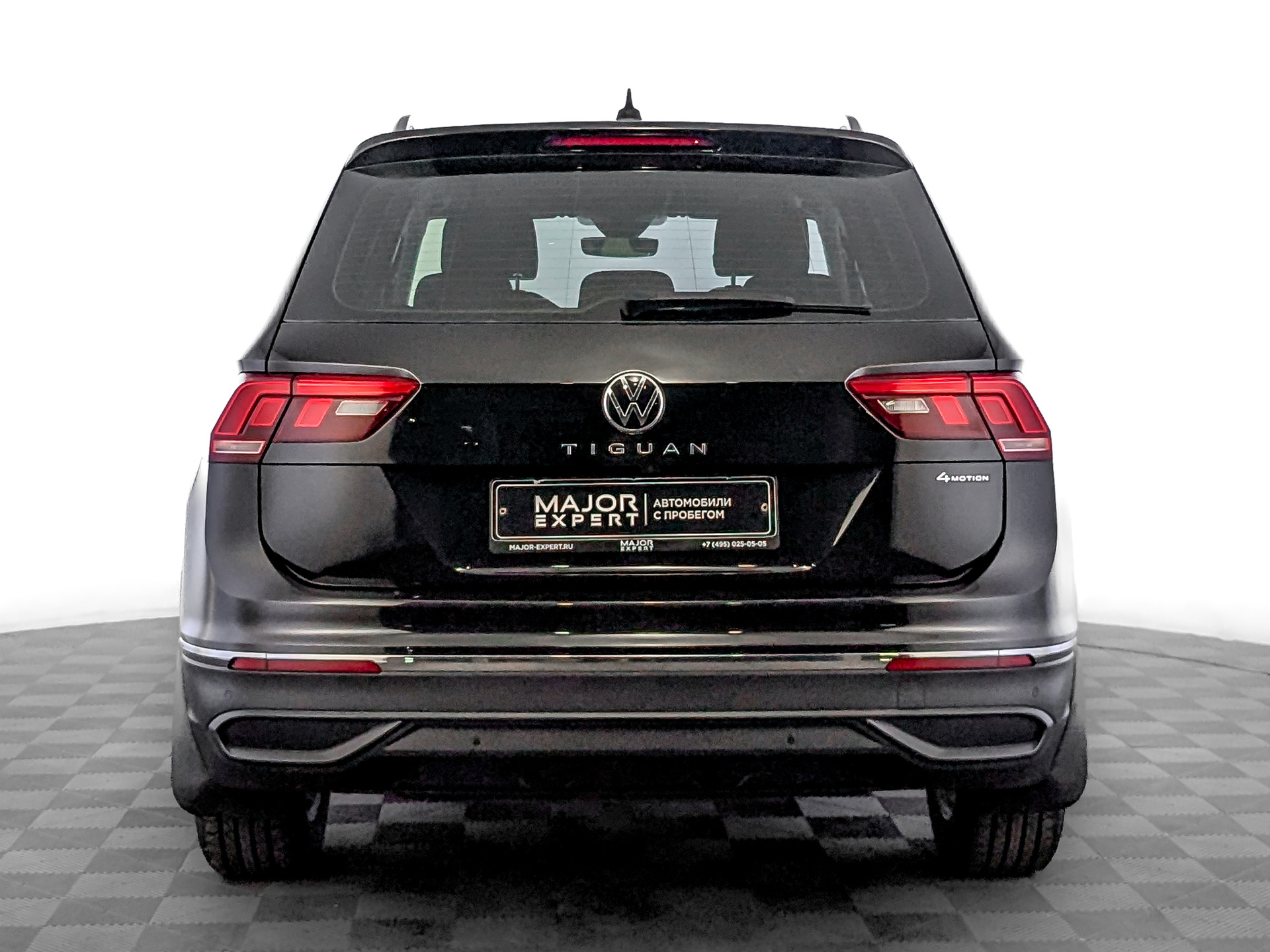 VOLKSWAGEN Tiguan 2.00 (180 л.с), автомат, 2021, пробег 72 227 км