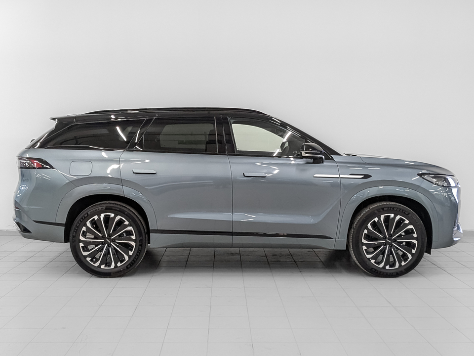 JAECOO J8 Престиж 2.0T/249 7RT 4WD