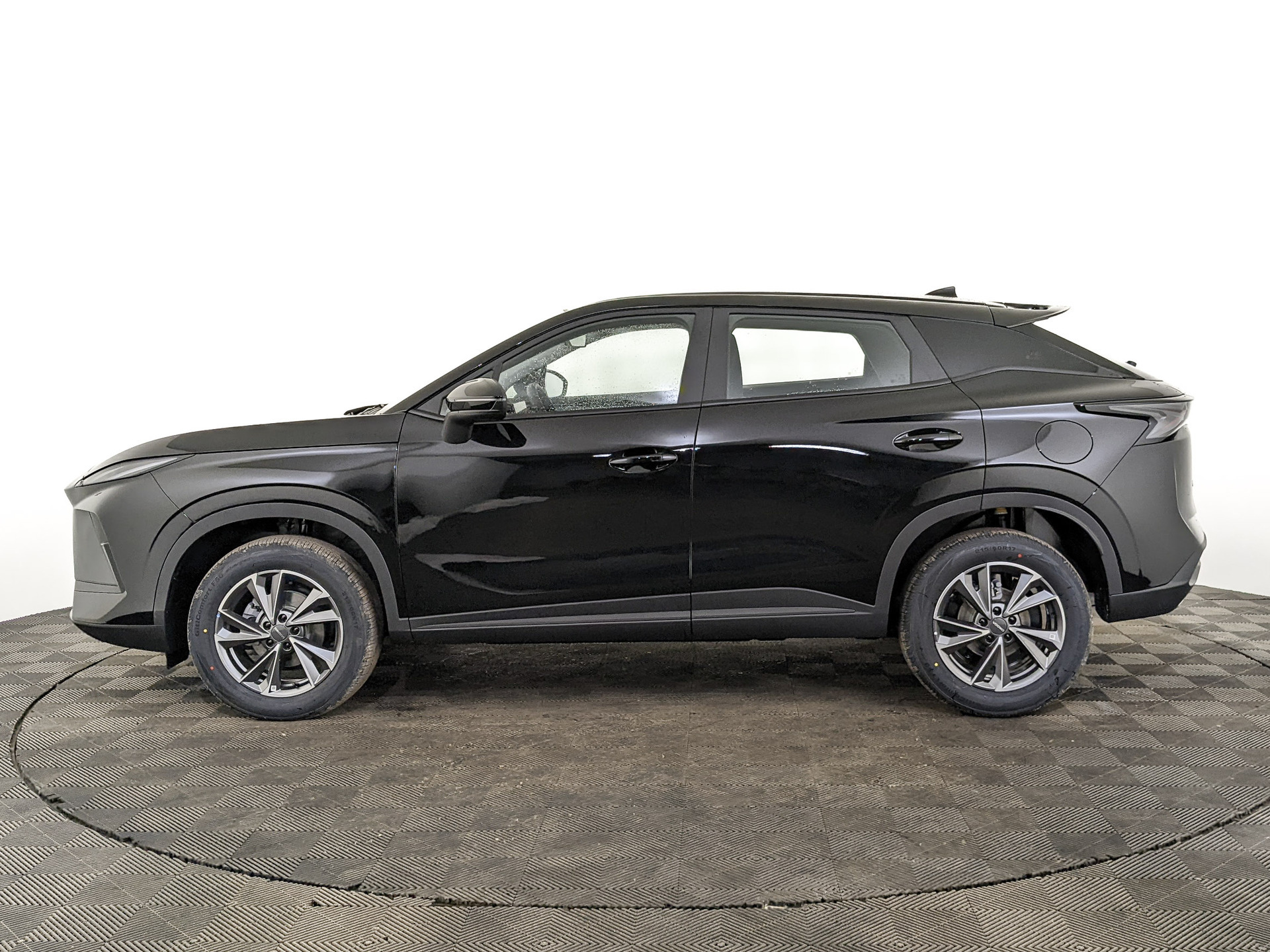 Фото Omoda C5 Актив NG 1.5T/147 6RT 2WD