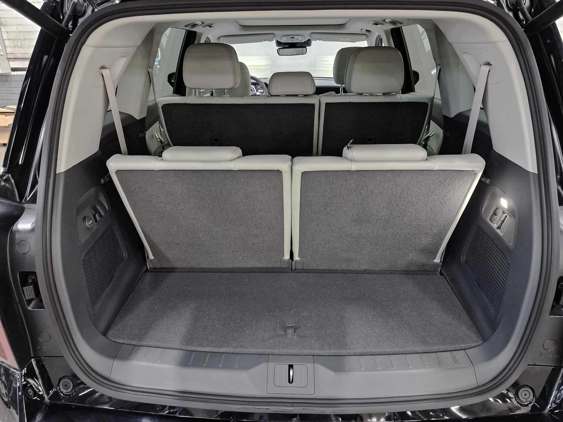 Фото GAC GS8 FL GX Traveller 2.0T/231 8AT 4WD 7S