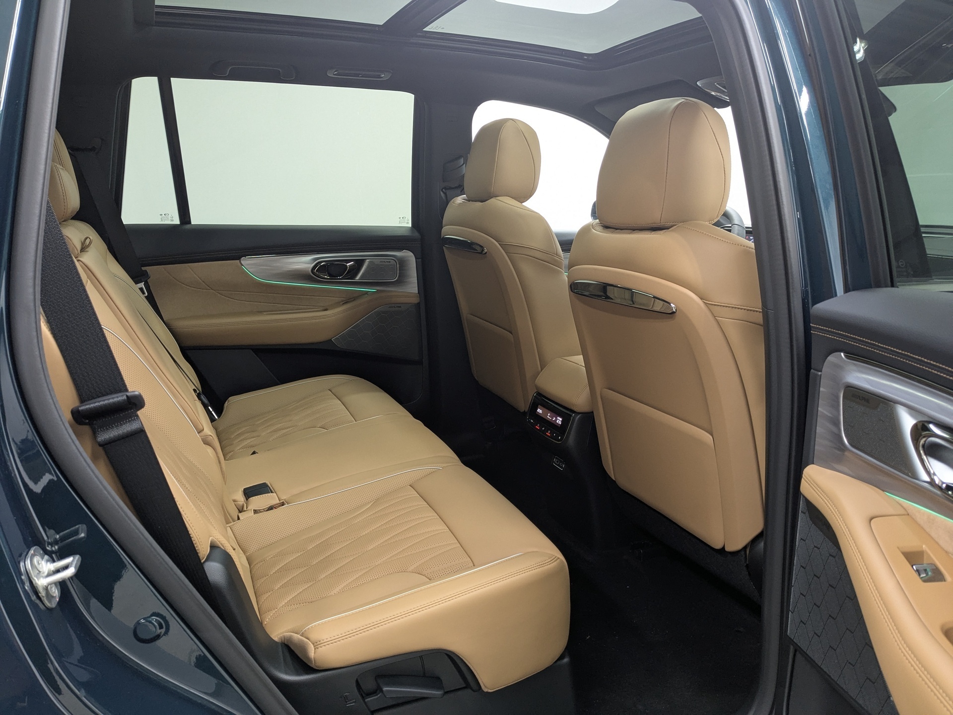 Фото GAC GS8 FL GX Premium 2.0T/231 8AT 4WD 7S