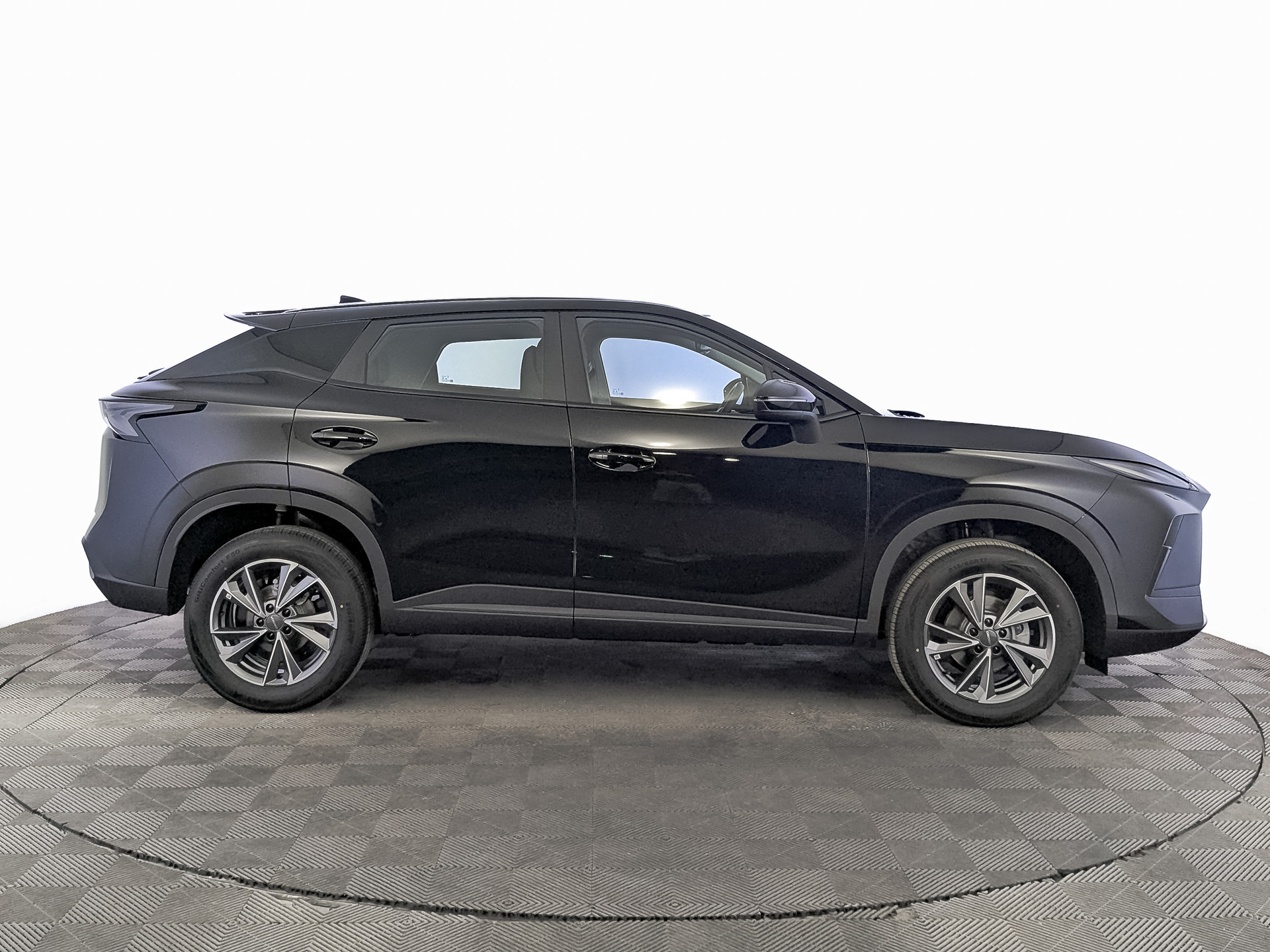 Фото Omoda C5 Актив NG 1.5T/147 6RT 2WD