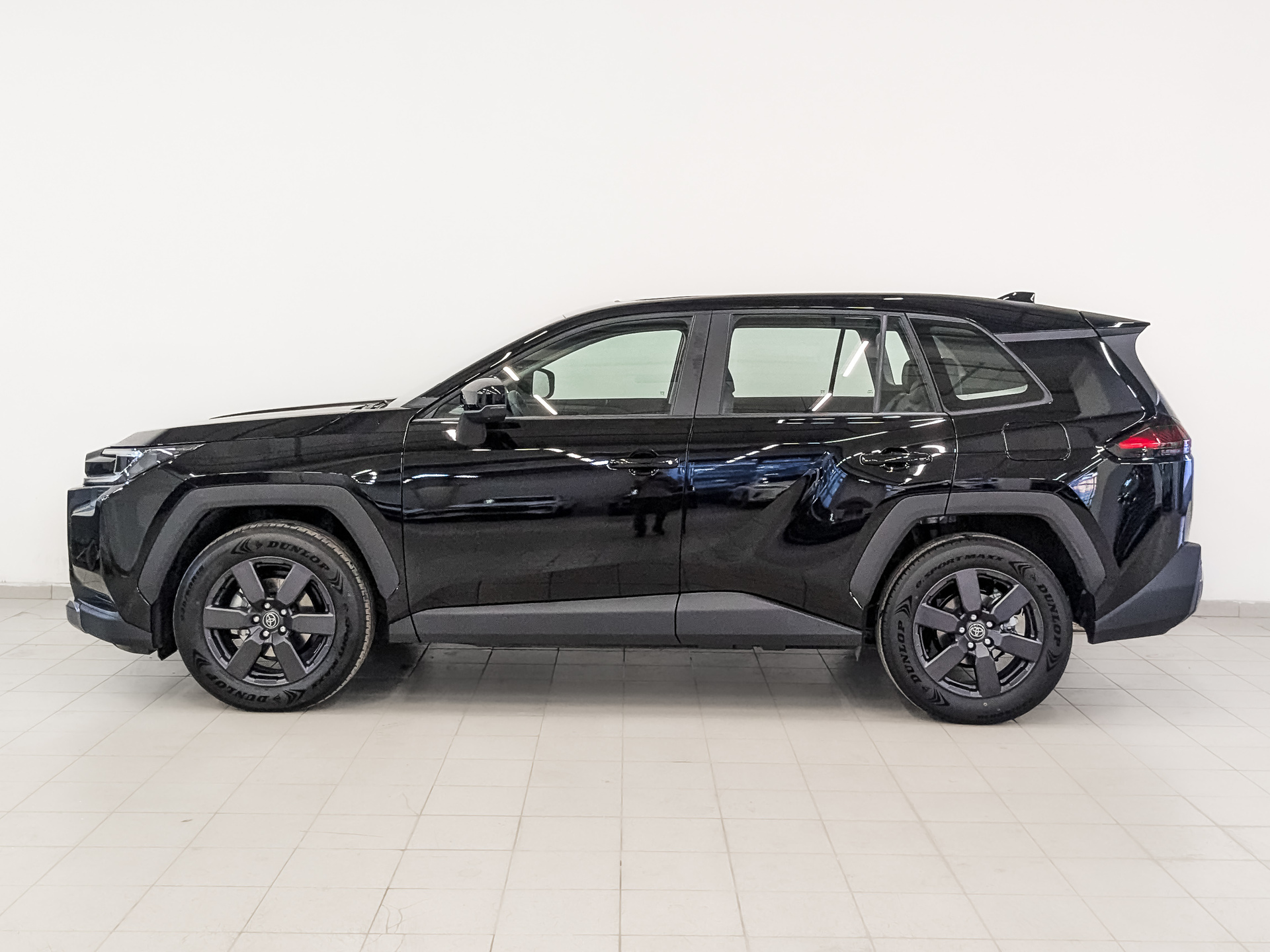 Фото Toyota RAV4 Luxury 2.0L/171 CVT AWD 