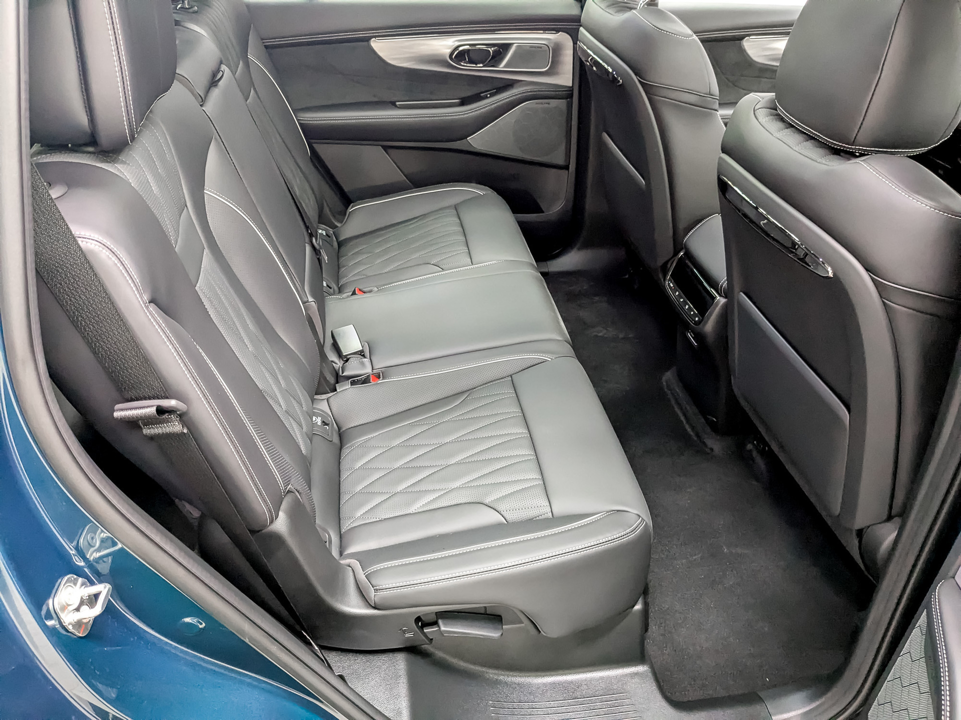 Фото GAC GS8 FL GX Premium 2.0T/231 8AT 4WD 7S