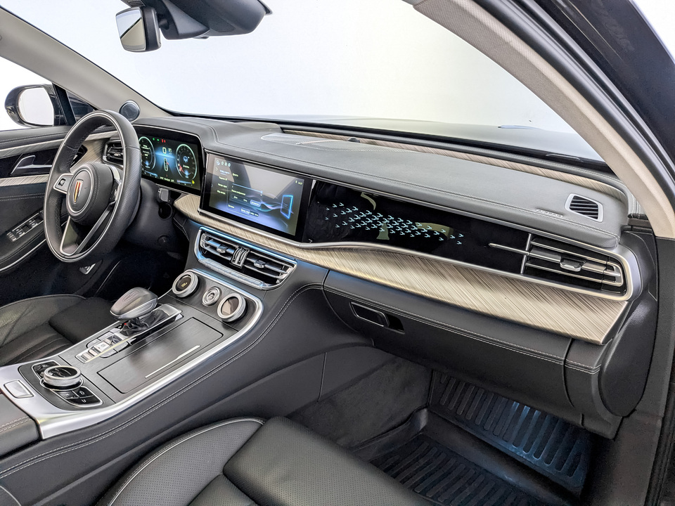 Фото Hongqi H9 с пробегом 25080 км