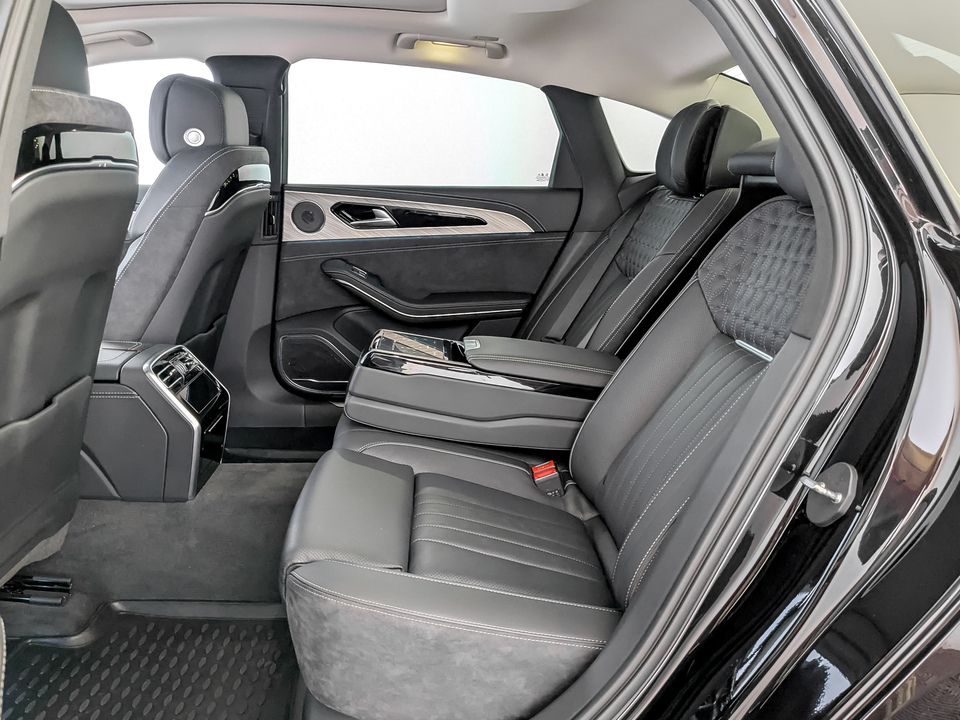 Фото Hongqi H9 с пробегом 25080 км