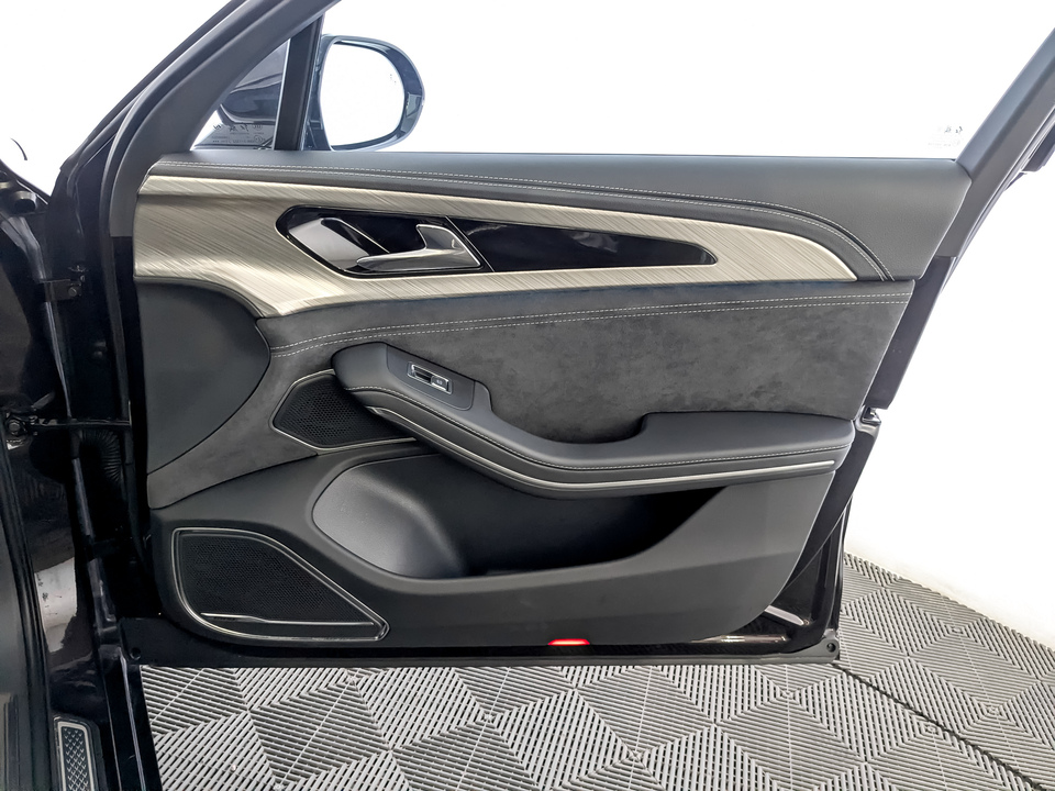 Фото Hongqi H9 с пробегом 25080 км