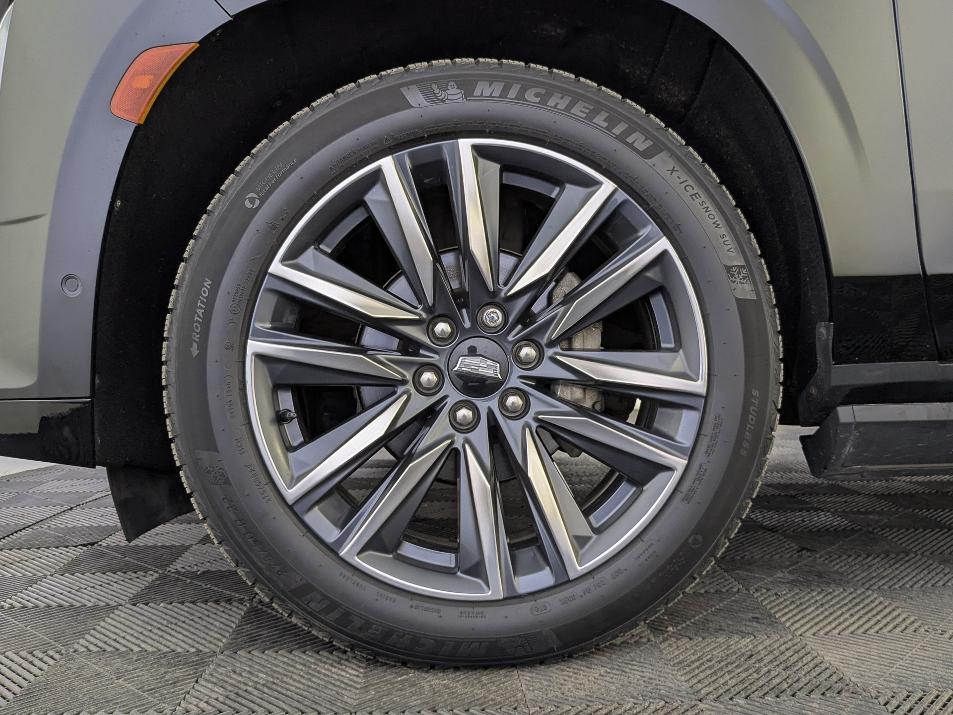 CADILLAC Escalade 6.20 (416 л.с), автомат, 2022, пробег 158 651 км