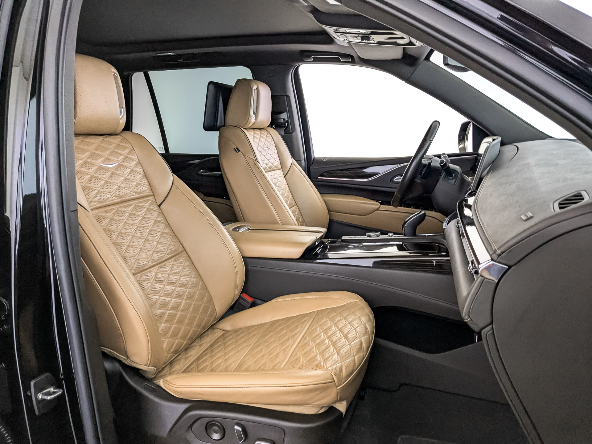 CADILLAC Escalade 6.20 (416 л.с), автомат, 2022, пробег 158 651 км