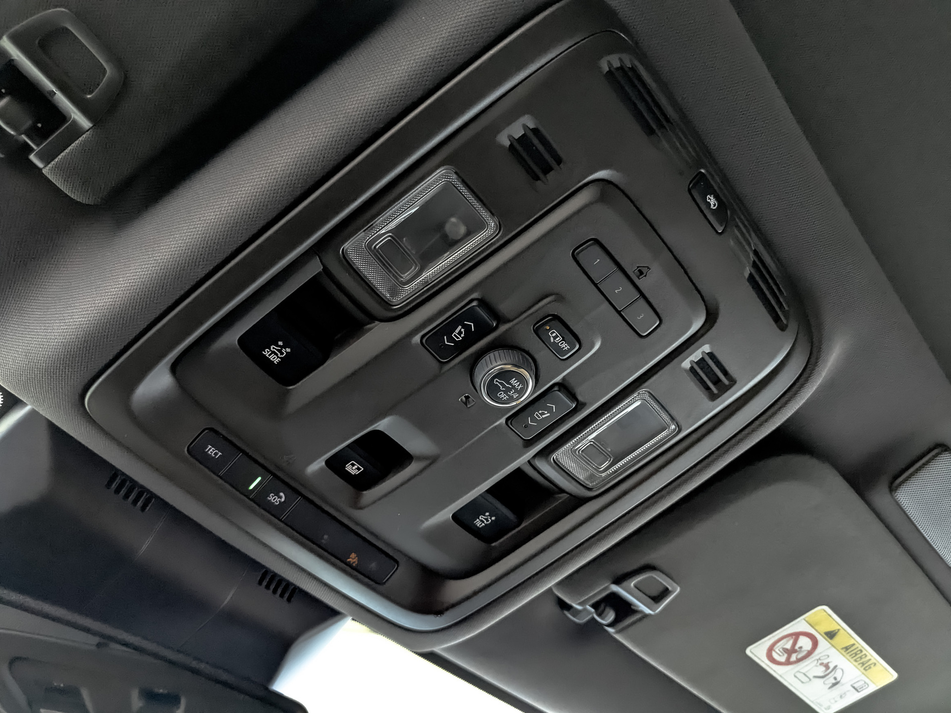 CADILLAC Escalade 6.20 (416 л.с), автомат, 2022, пробег 158 651 км