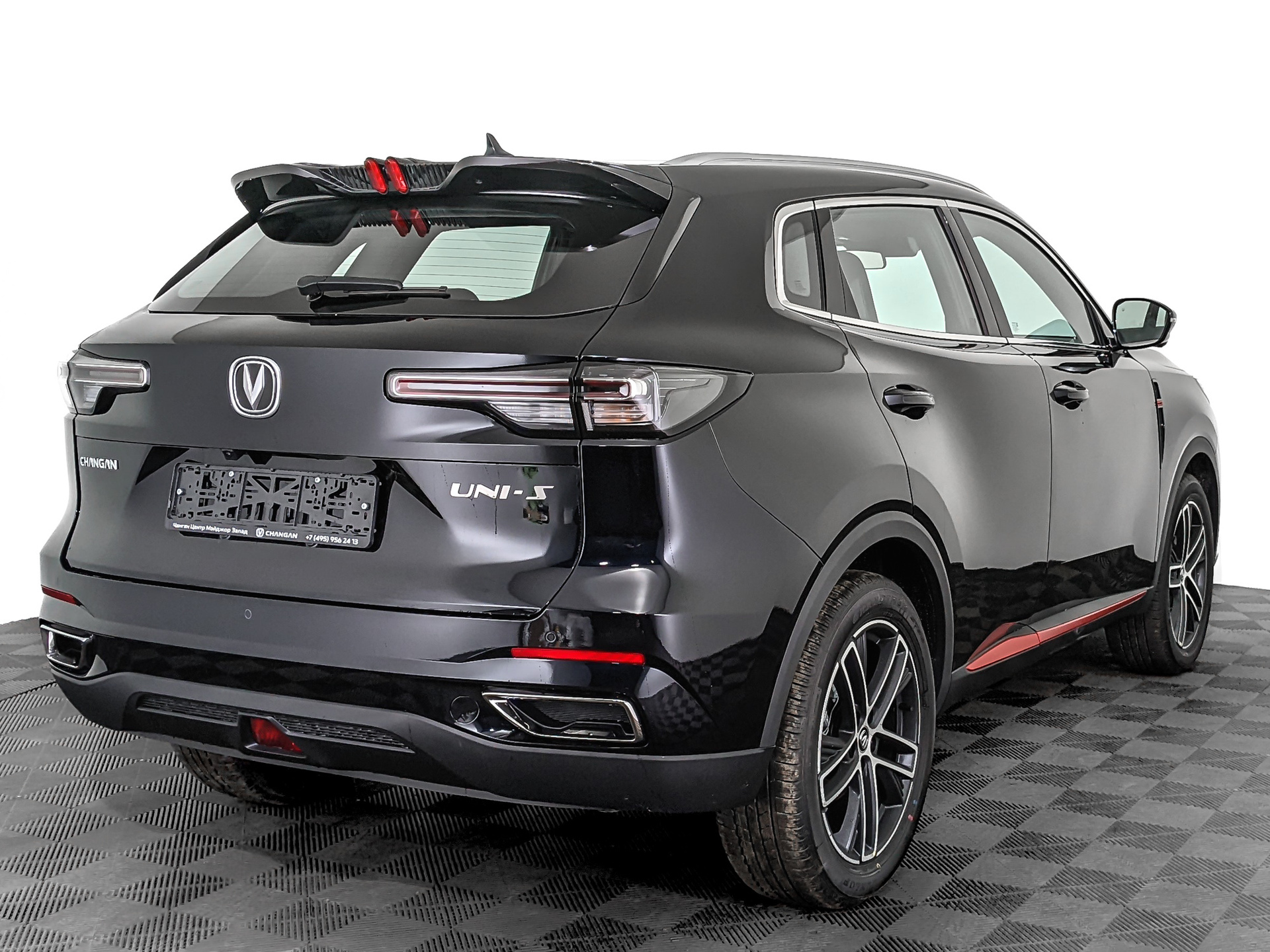 Фото Changan UNI-S Техно 1.5T/181 7RT Передний привод