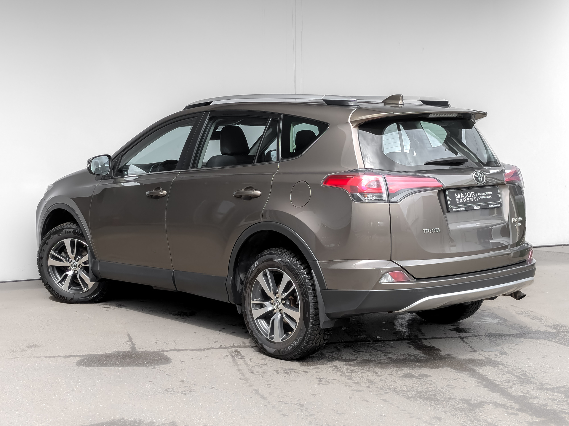 TOYOTA Rav-4 2.50 (180 л.с), автомат, 2016, пробег 205 249 км