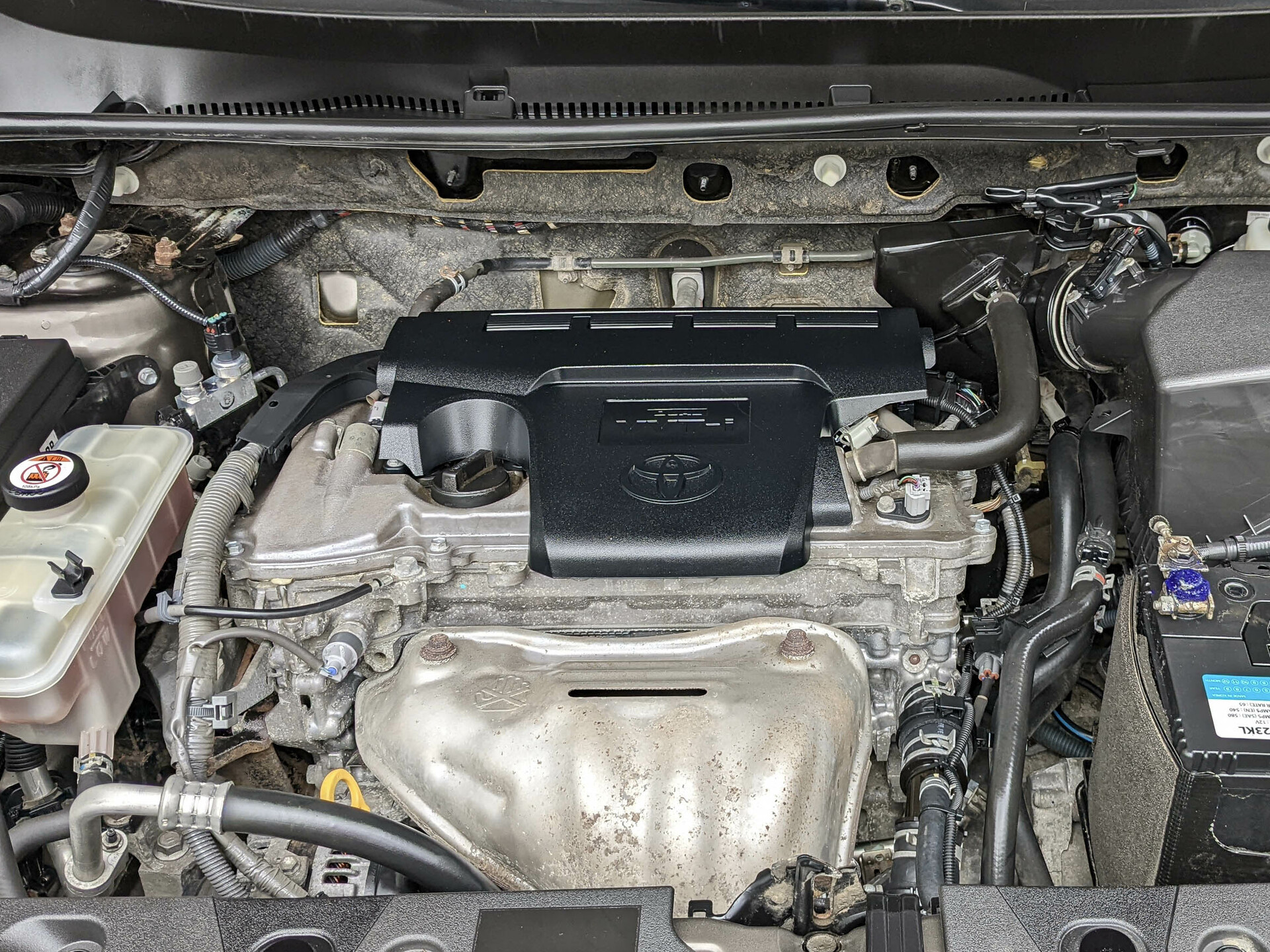 TOYOTA Rav-4 2.50 (180 л.с), автомат, 2016, пробег 205 249 км