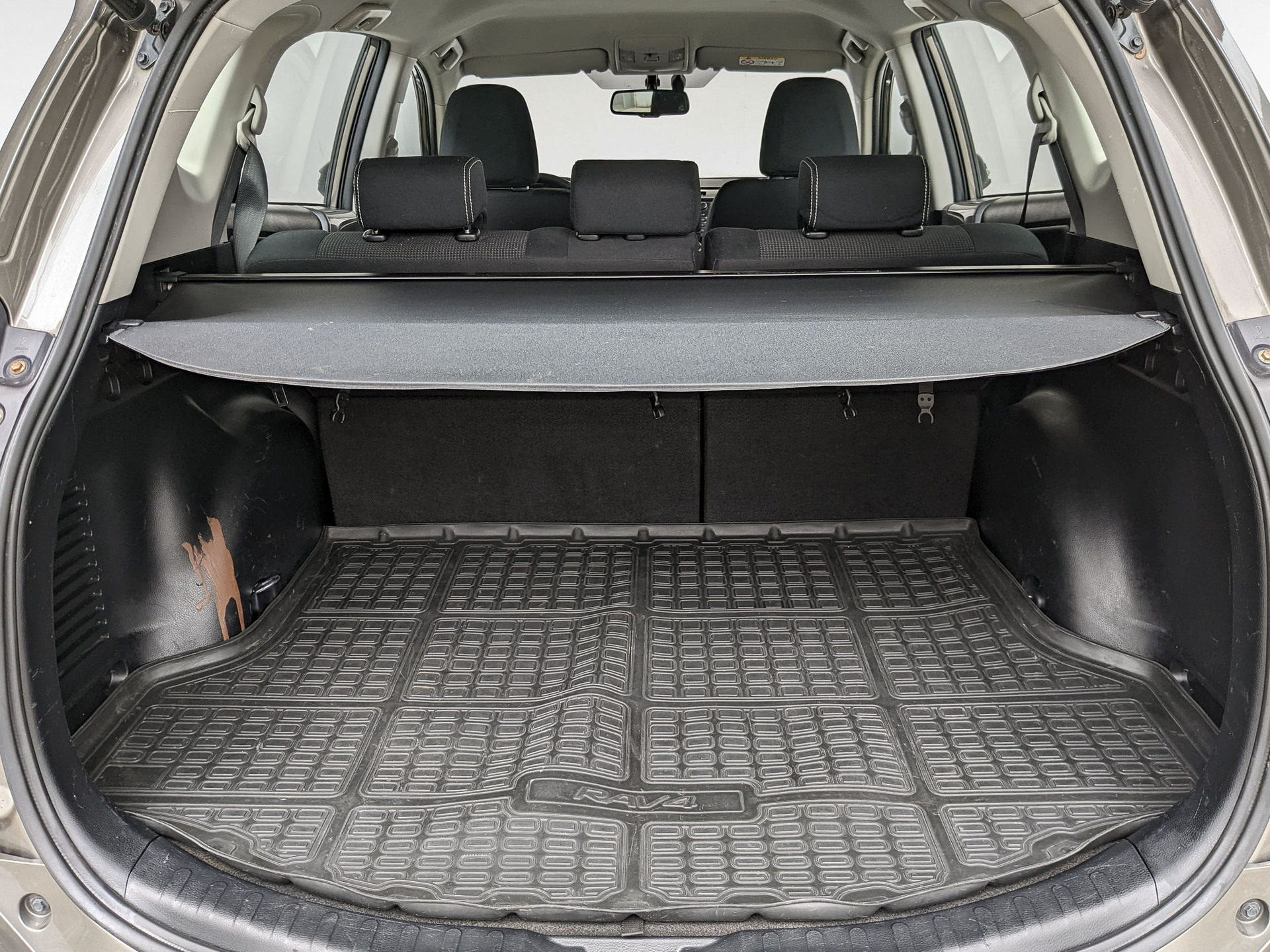 TOYOTA Rav-4 2.50 (180 л.с), автомат, 2016, пробег 205 249 км
