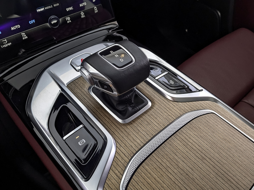Фото Hongqi E-HS9 с пробегом 33239 км