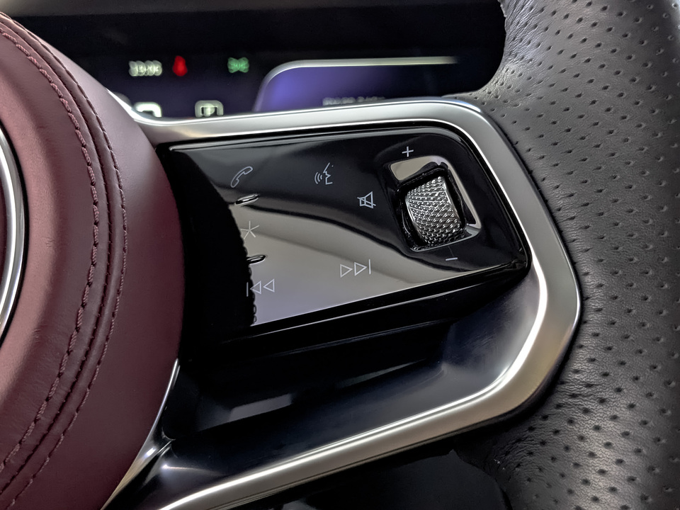 Фото Hongqi E-HS9 с пробегом 33239 км