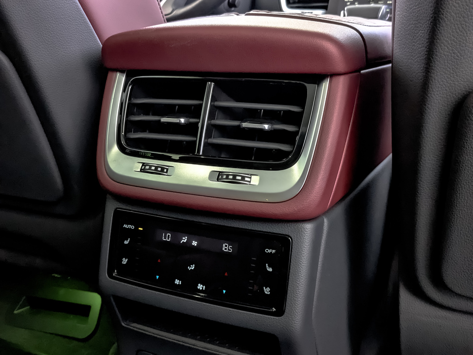 Фото Hongqi E-HS9 с пробегом 33239 км
