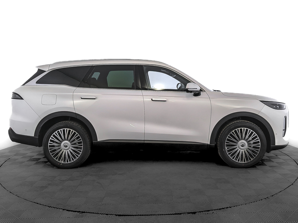 Chery Tiggo 9 Ultra 2.0T/245 8AT 4WD