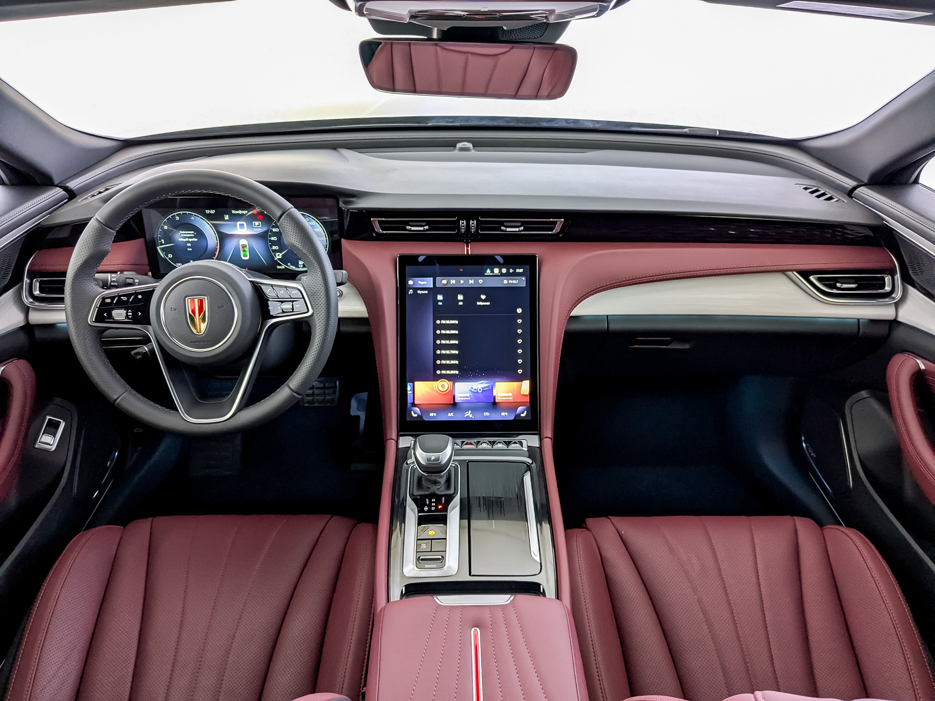 Фото Hongqi H5 Black Edition 2.0T/218 8AT 4D