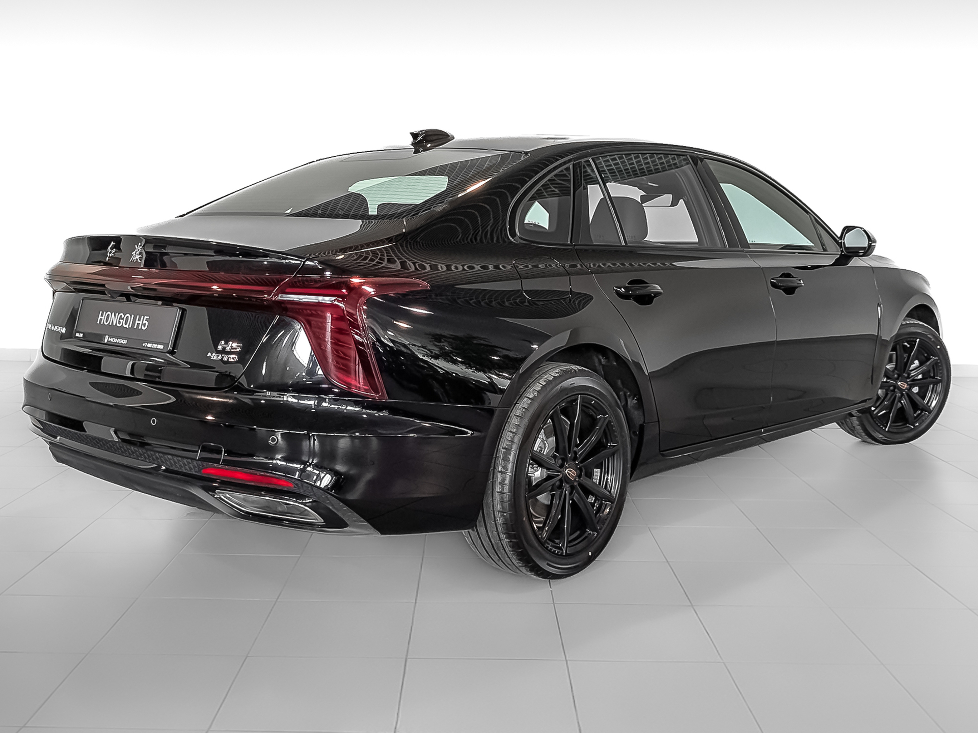 Фото Hongqi H5 Black Edition 2.0T/218 8AT 4D