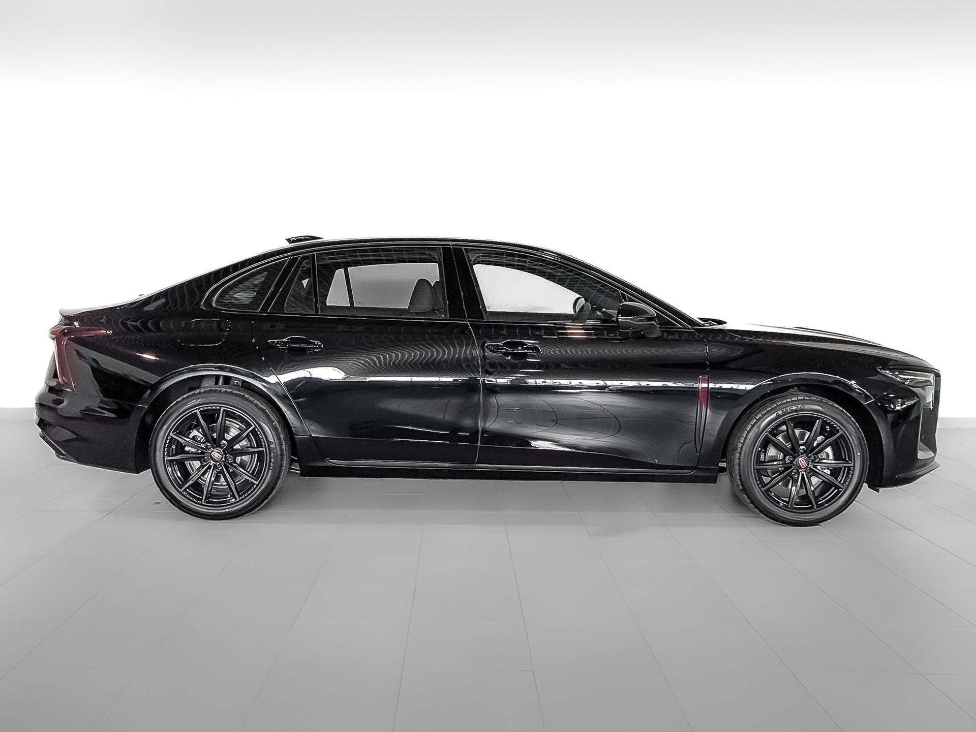 Фото Hongqi H5 Black Edition 2.0T/218 8AT 4D