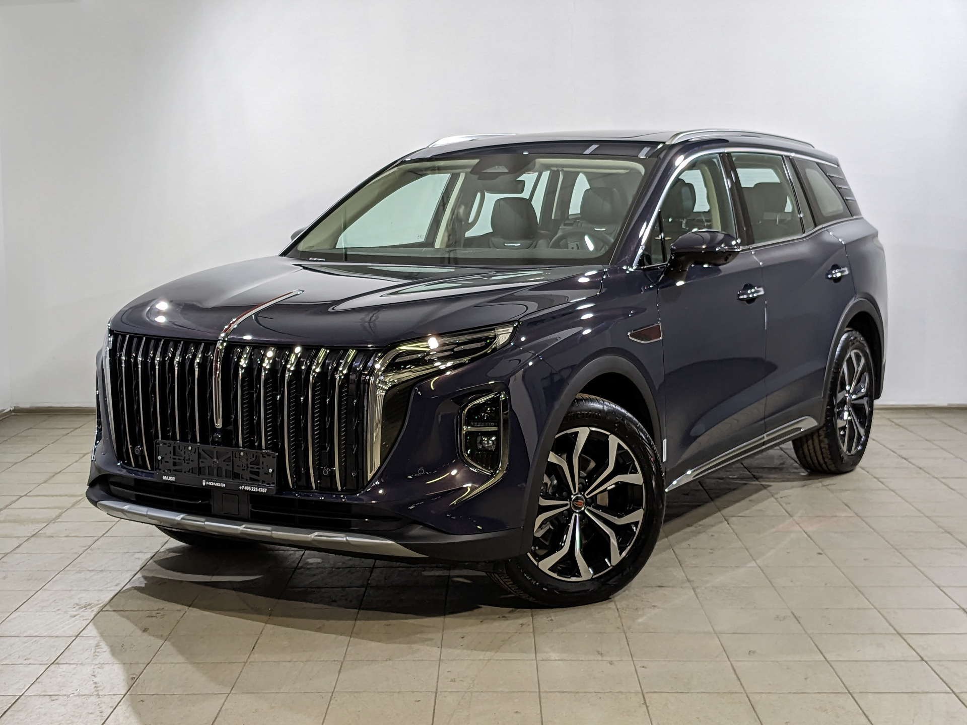 Фото Hongqi HS7 Deluxe 2.0T/245 8AT 4WD