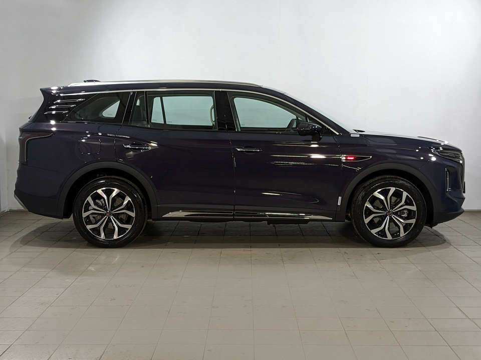 Hongqi HS7 Deluxe 2.0T/245 8AT 4WD