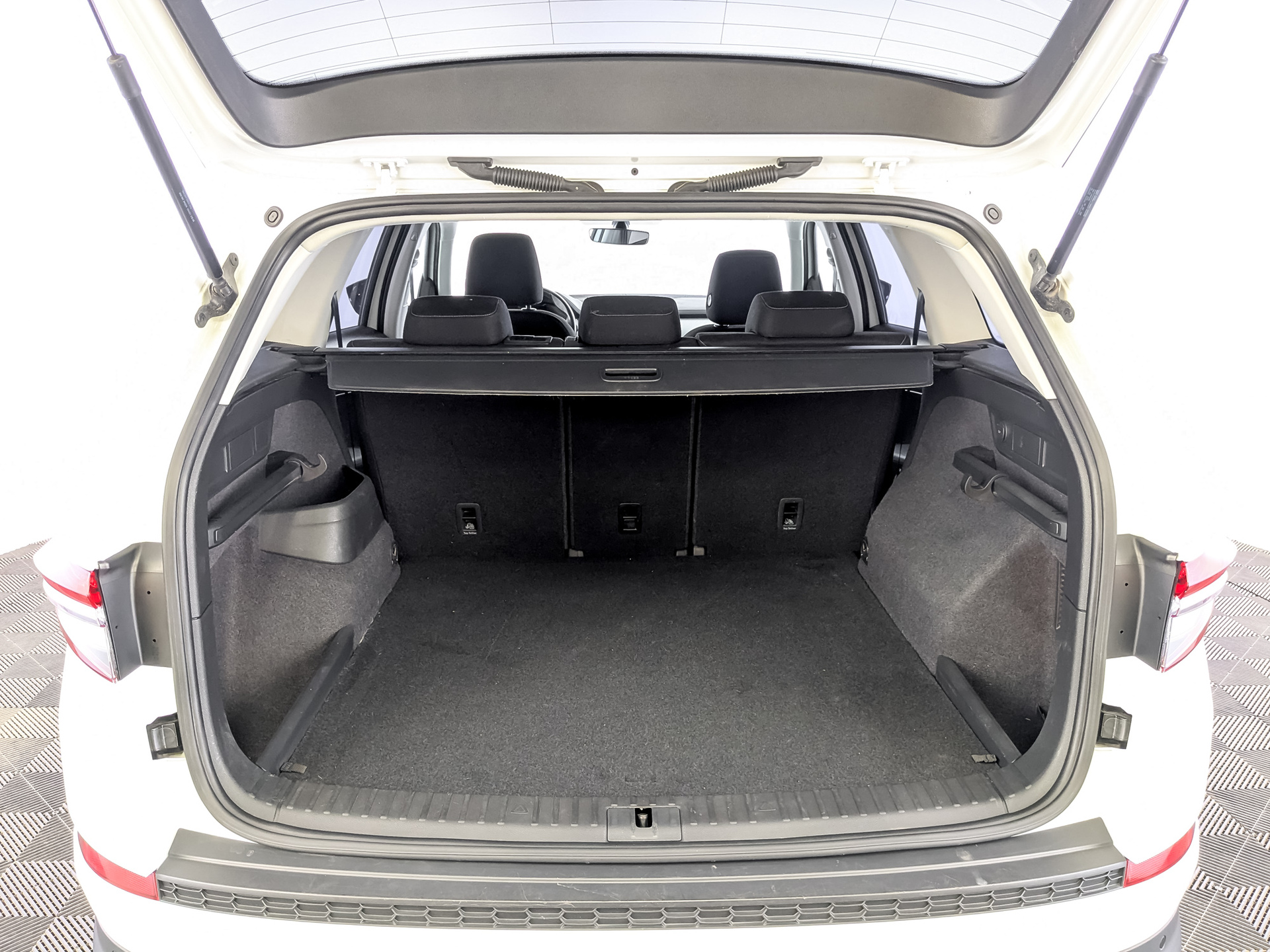 SKODA Kodiaq 2.00 (180 л.с), автомат, 2022, пробег 58 194 км
