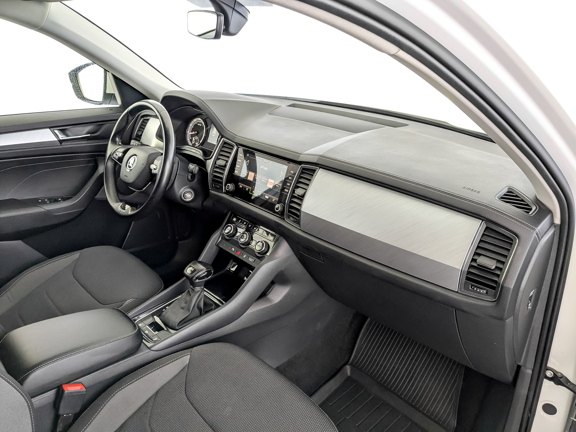 SKODA Kodiaq 2.00 (180 л.с), автомат, 2022, пробег 58 194 км
