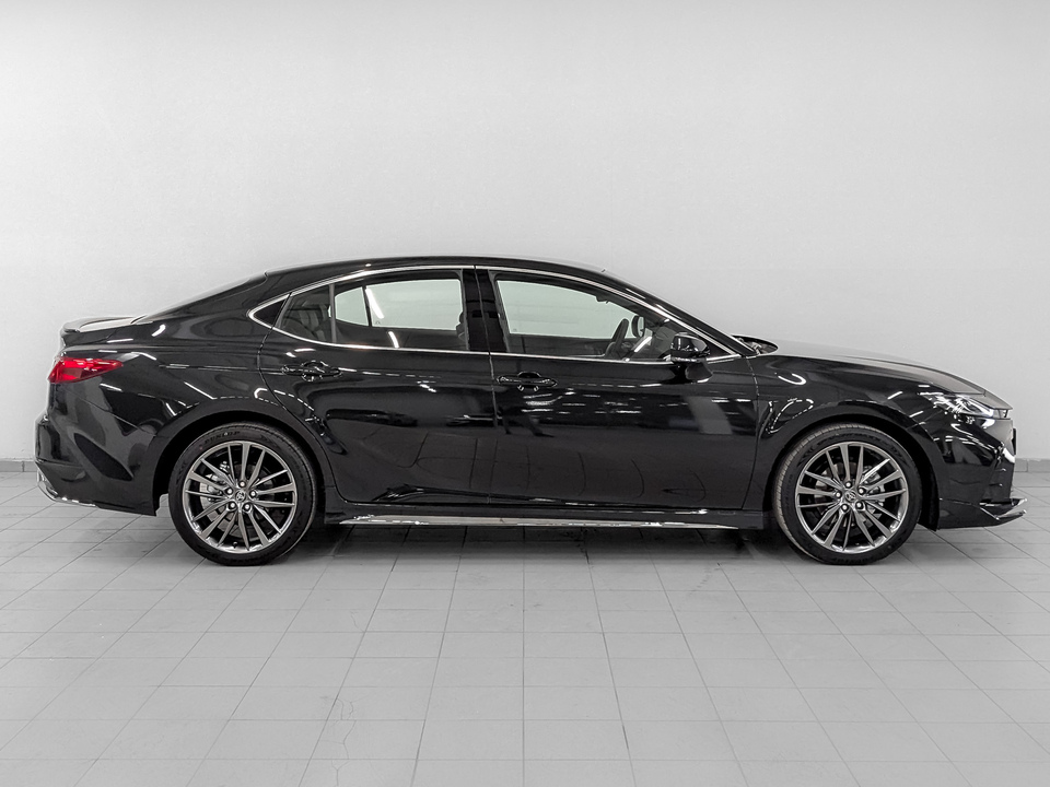 Toyota Camry HXS Sports Plus 2.0H/197 CVT 4D