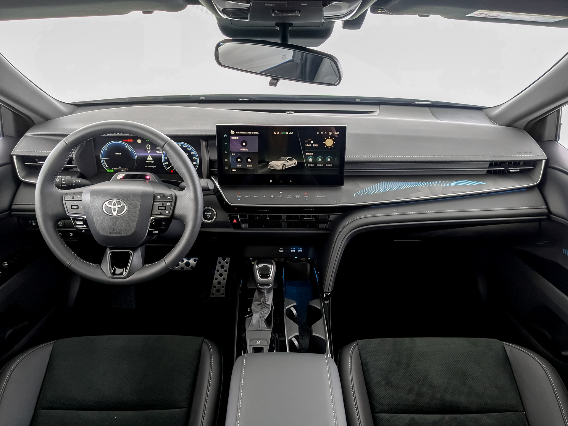 Фото Toyota Camry HXS Sports Plus 2.0H/197 CVT 4D