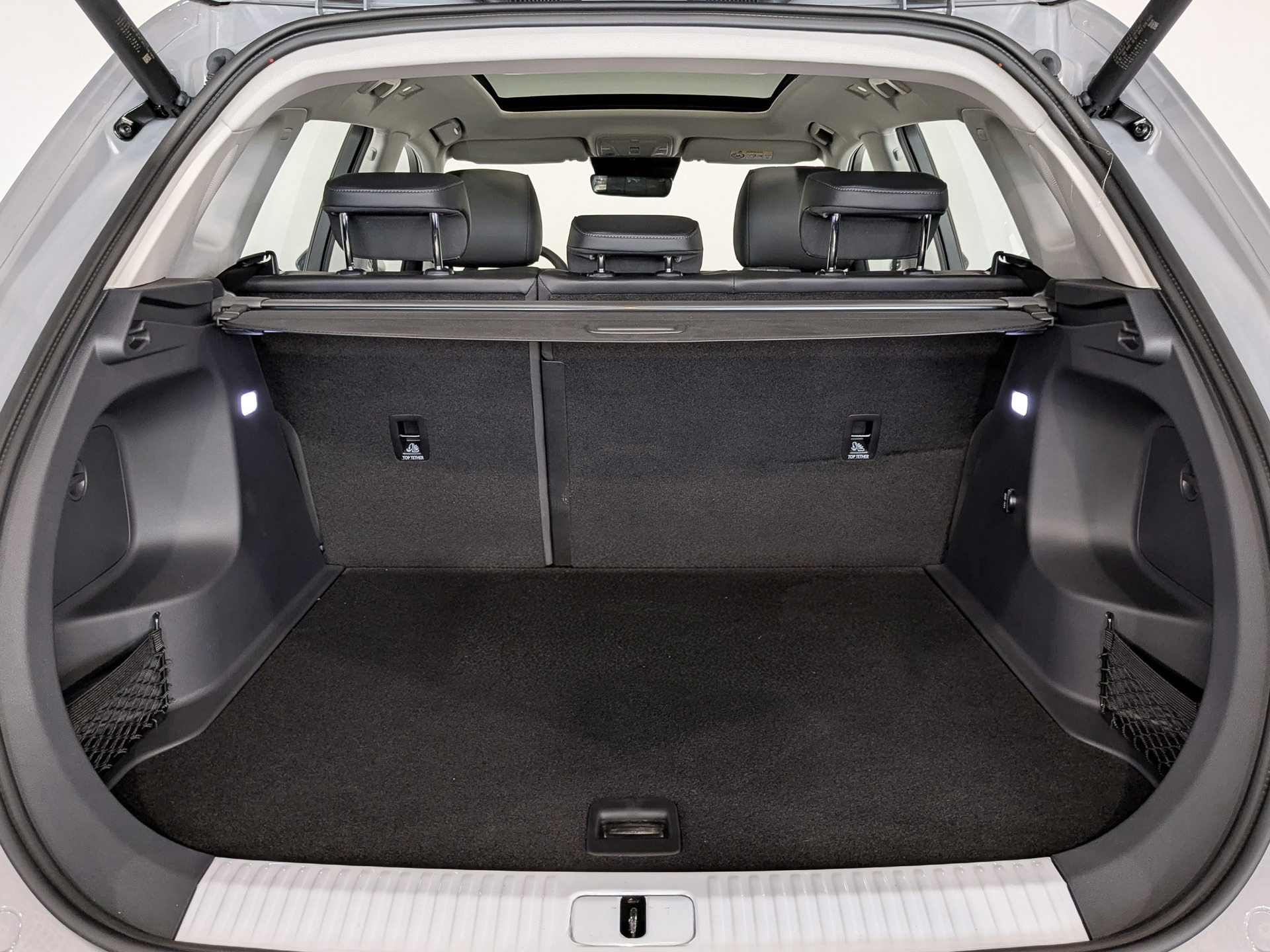 Фото Hongqi HS5 FL Comfort 2.0T/245 8AT 4WD