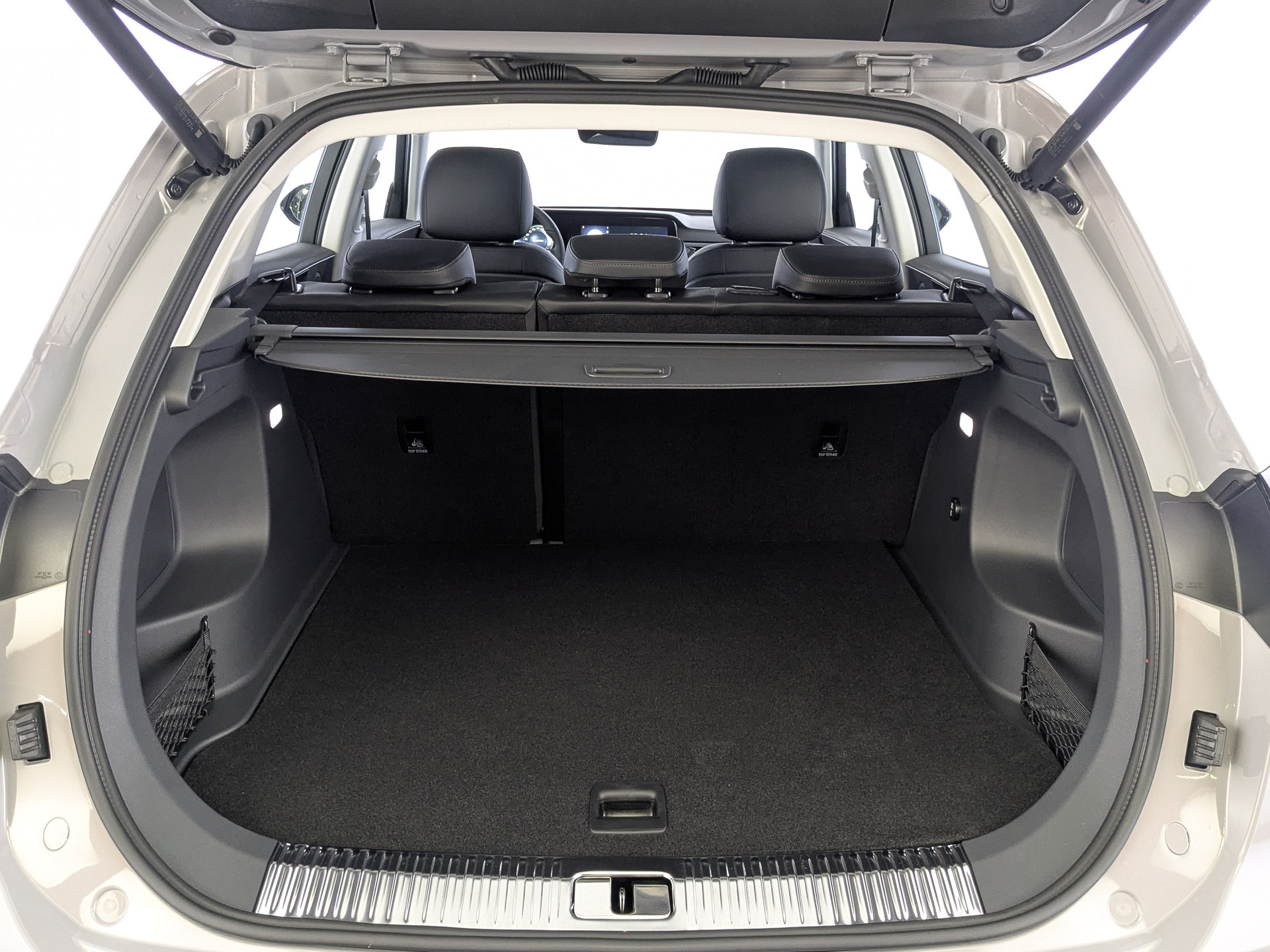 Фото Hongqi HS5 FL Comfort 2.0T/245 8AT 4WD