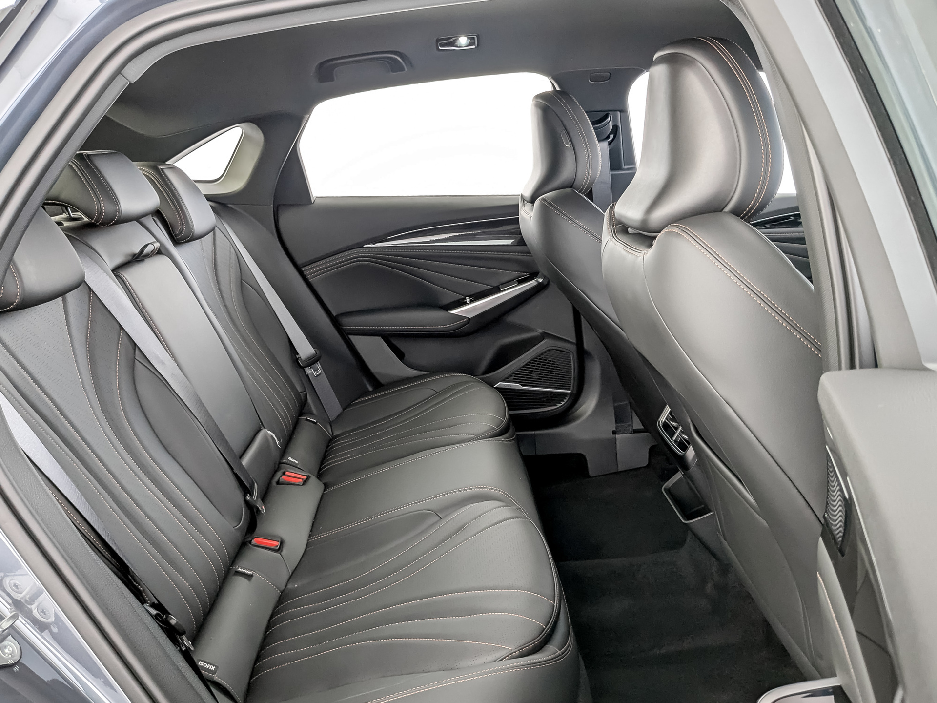 Фото Geely Preface Flagship LP 2.0T/150 7RT 4D