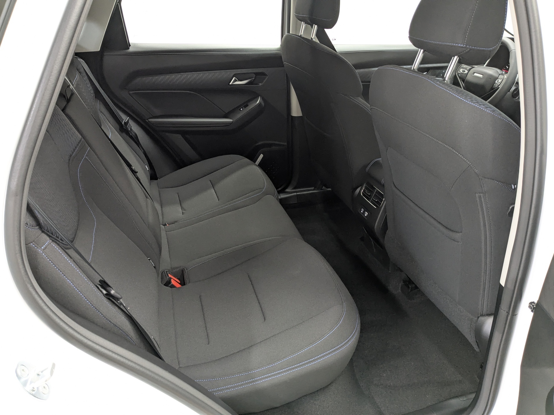 Фото Haval Jolion Оптимум 1.5T/143 7RT 2WD