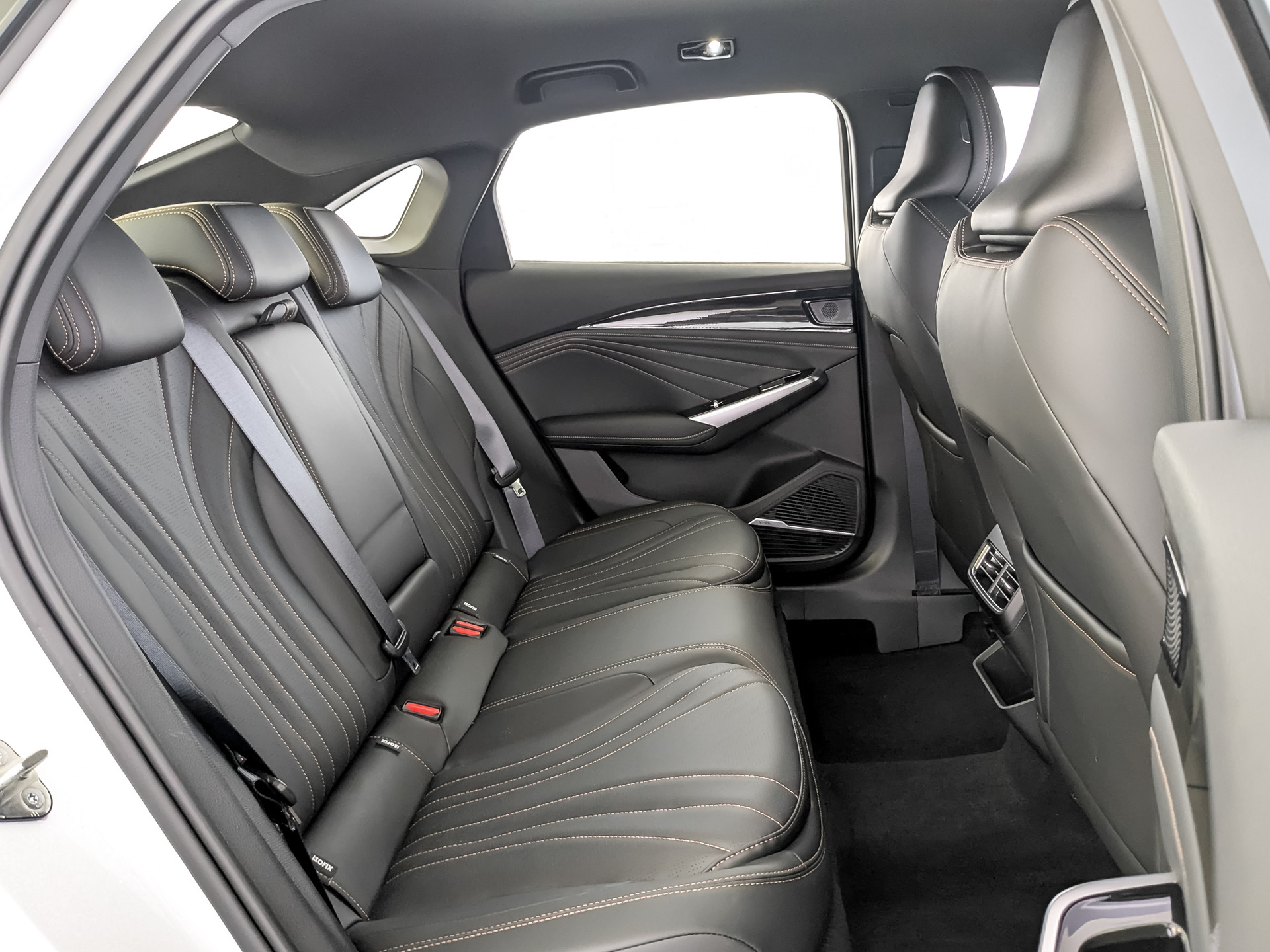 Фото Geely Preface Flagship LP 2.0T/150 7RT 4D