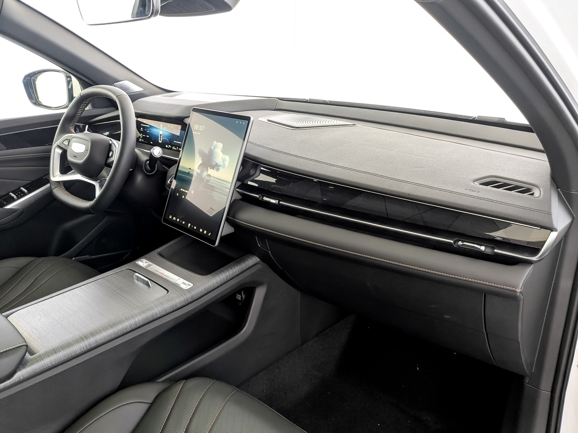 Фото Geely Preface Flagship LP 2.0T/150 7RT 4D