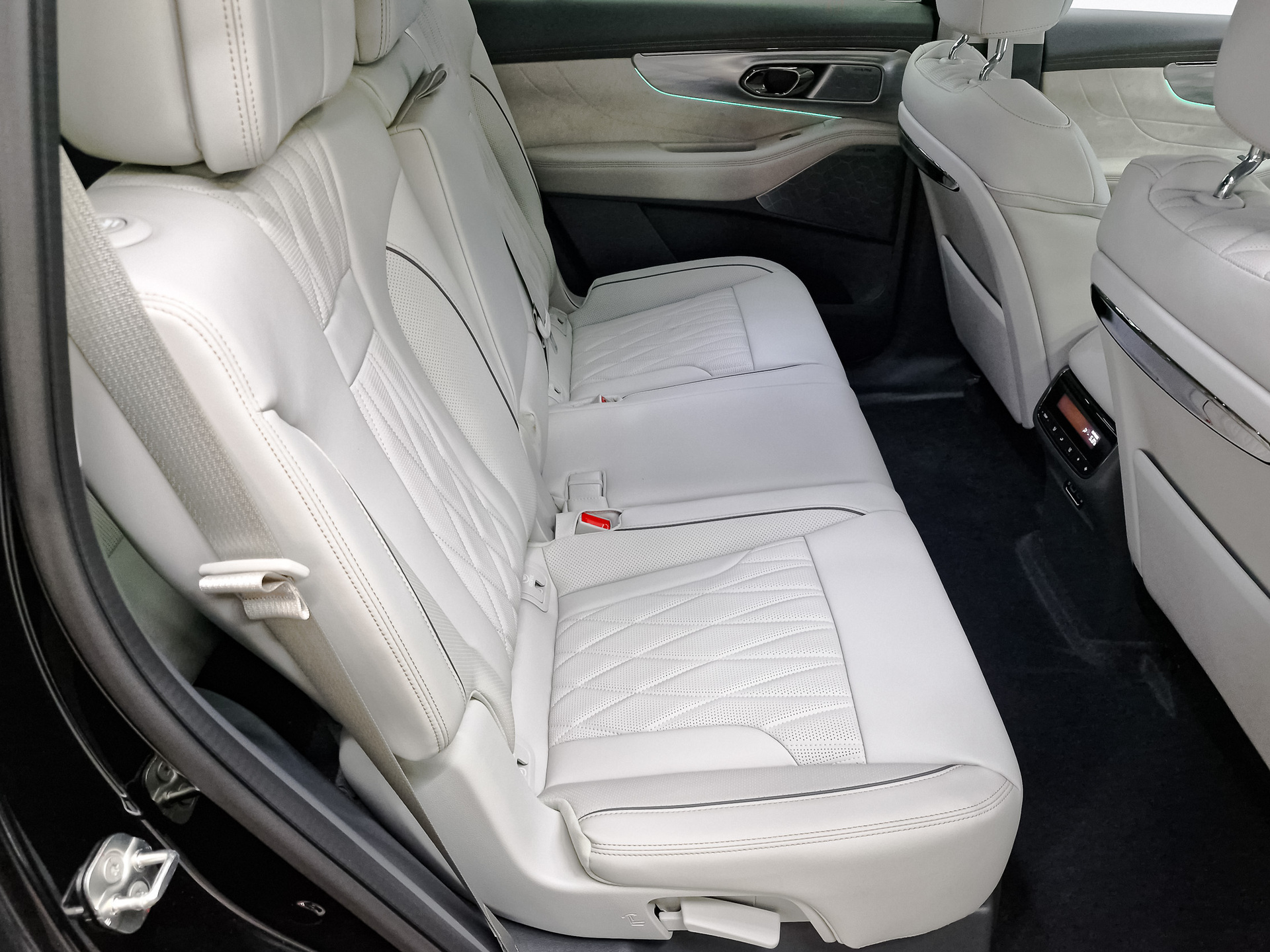 Фото GAC GS8 FL GX Premium 2.0T/231 8AT 4WD 7S