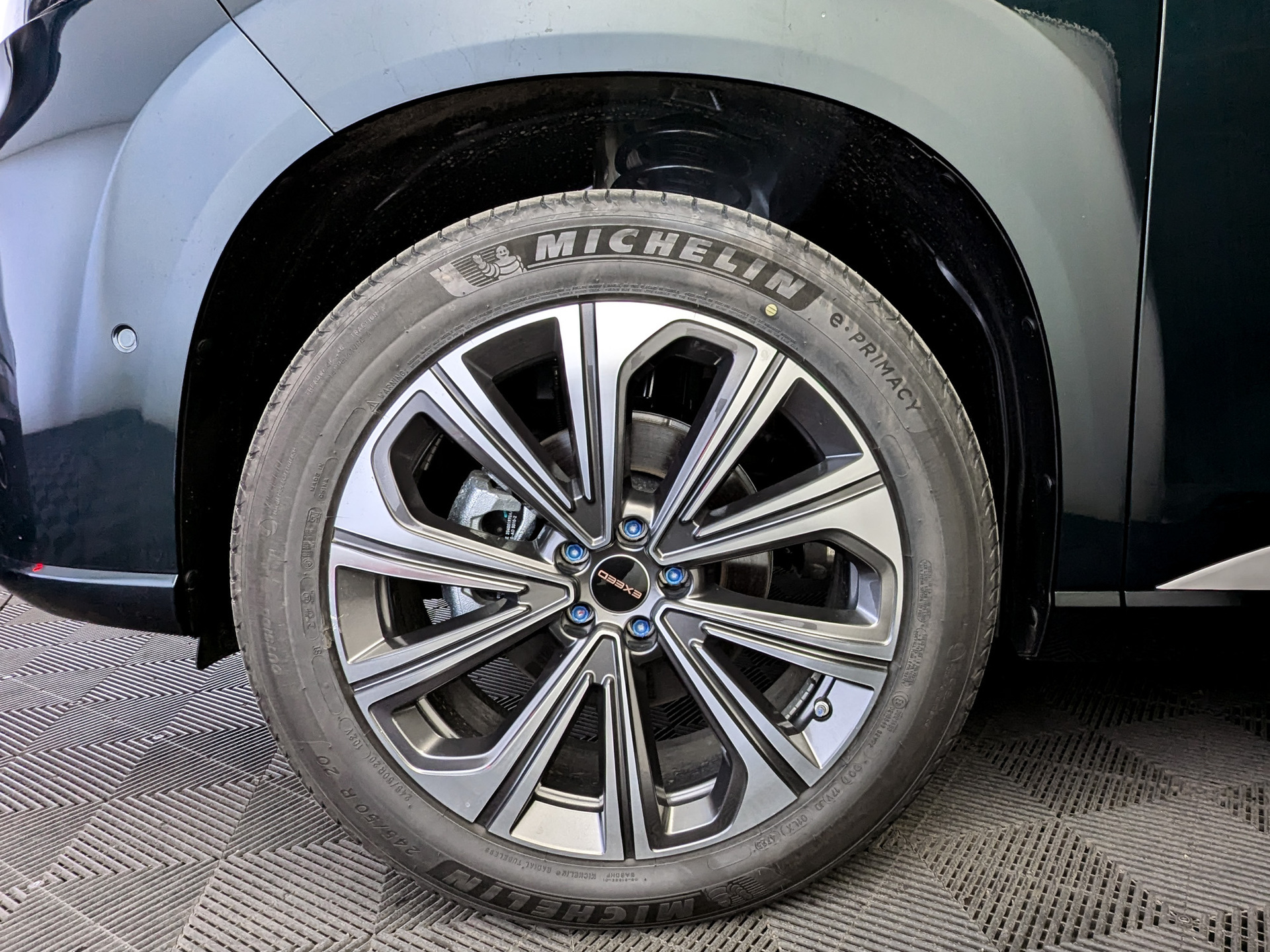 Фото Exeed VX FL President 7S 2.0T/249 8AT 4WD
