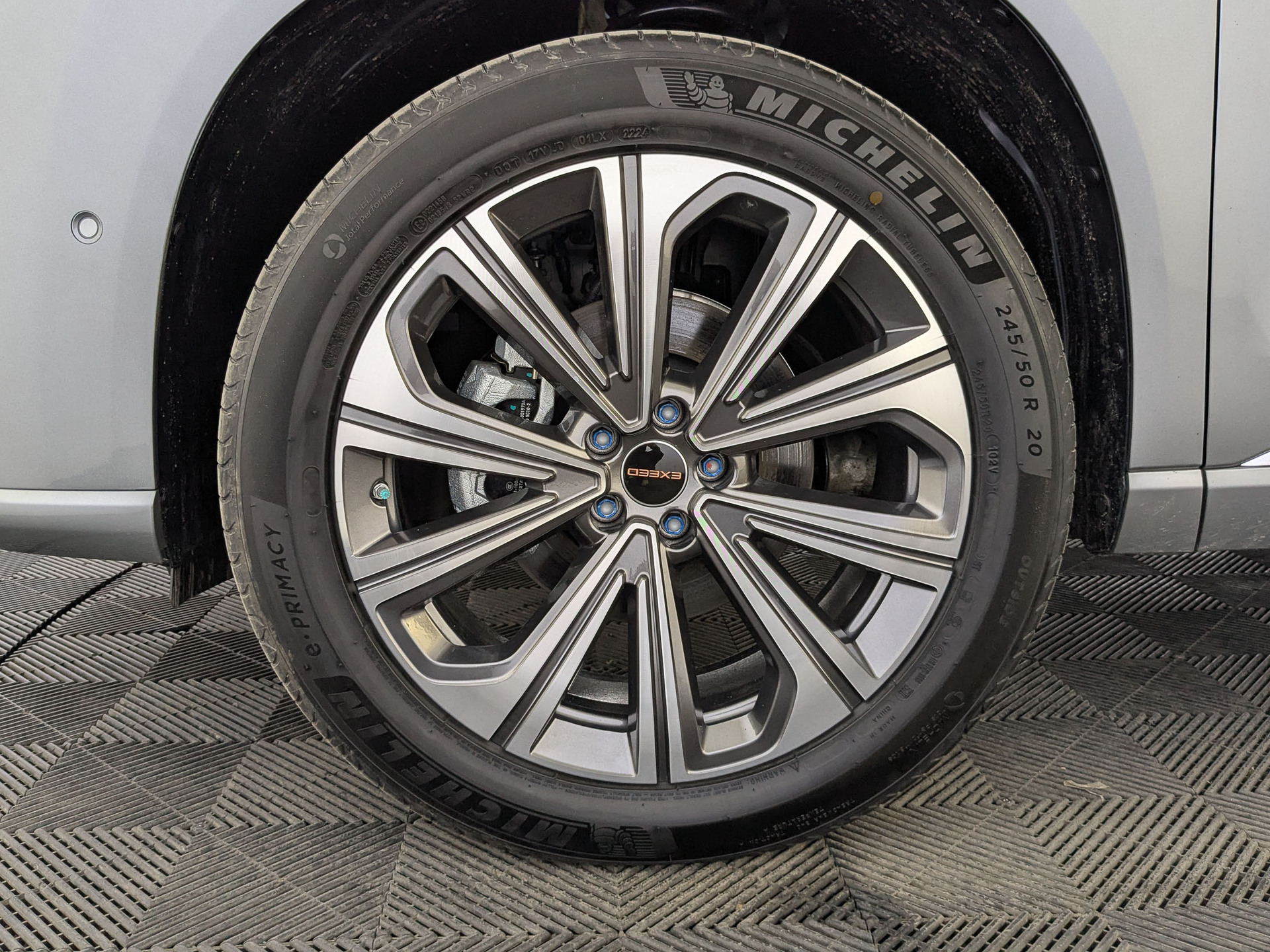 Фото Exeed VX FL President 7S 2.0T/249 8AT 4WD
