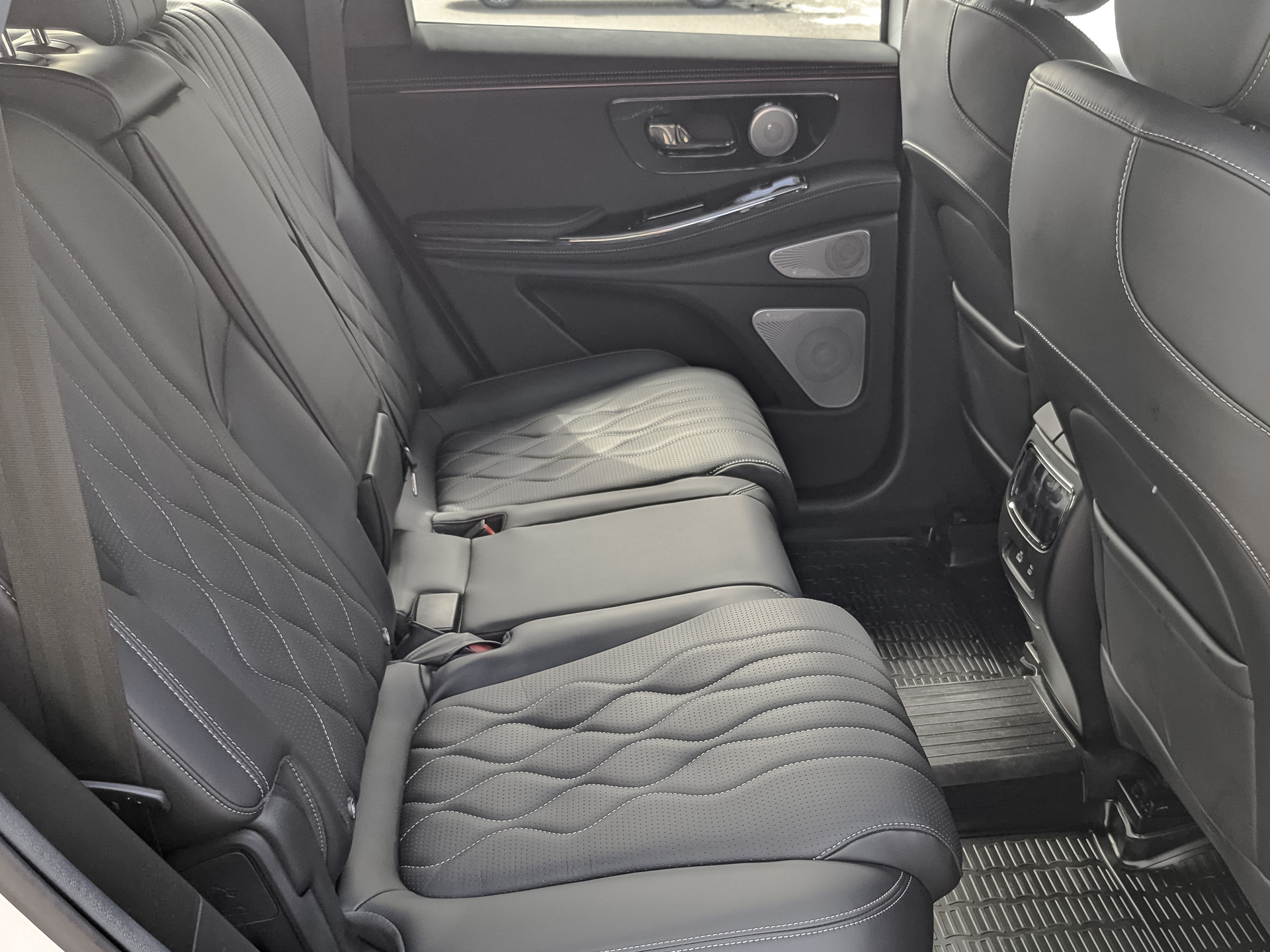 Фото Exeed VX FL Prestige 2.0T/249 8AT 4WD