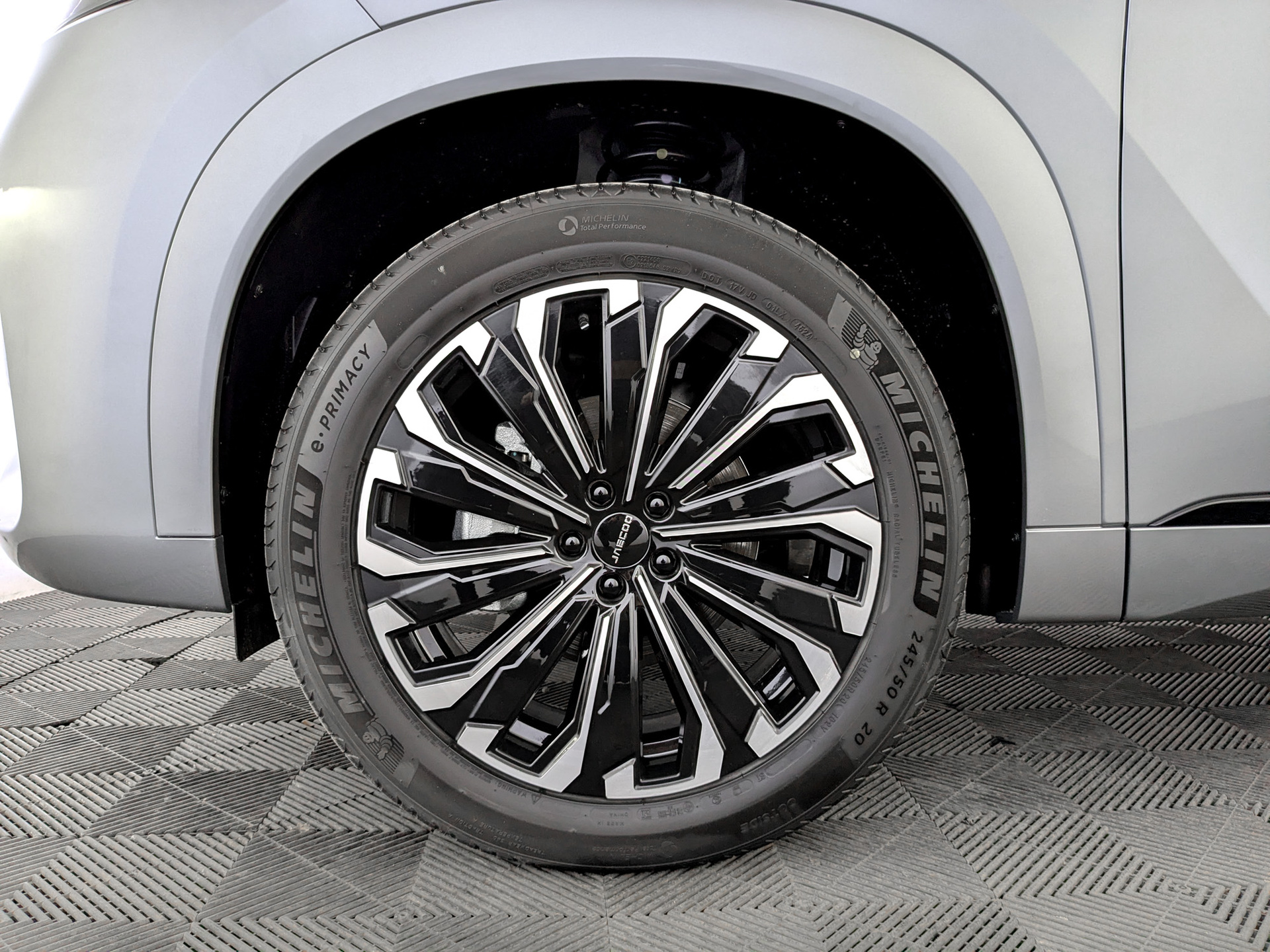 Фото JAECOO J8 Престиж 2.0T/249 7RT 4WD