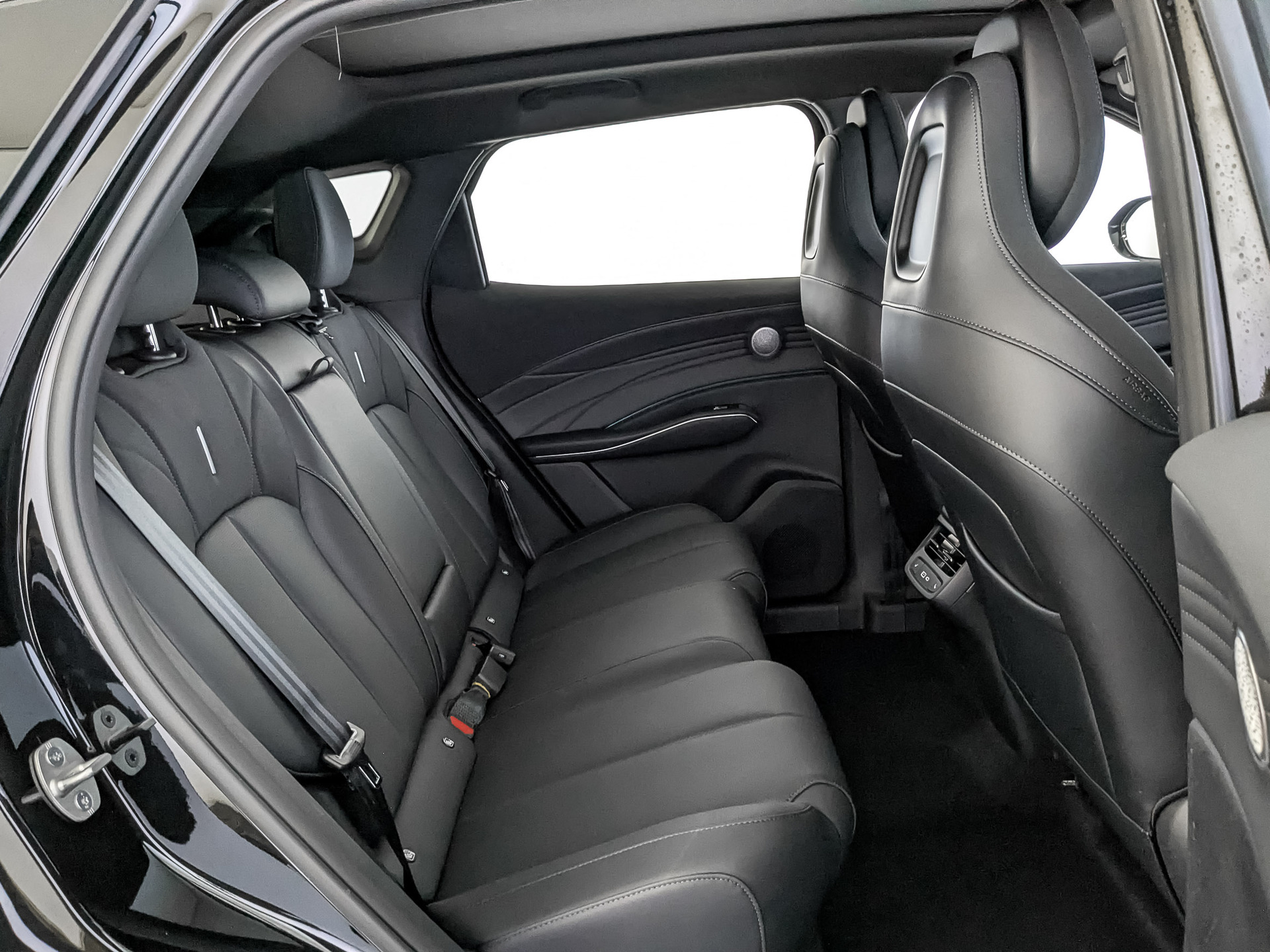 Фото Omoda C7 Стиль 1.6T/150 7RT 4WD