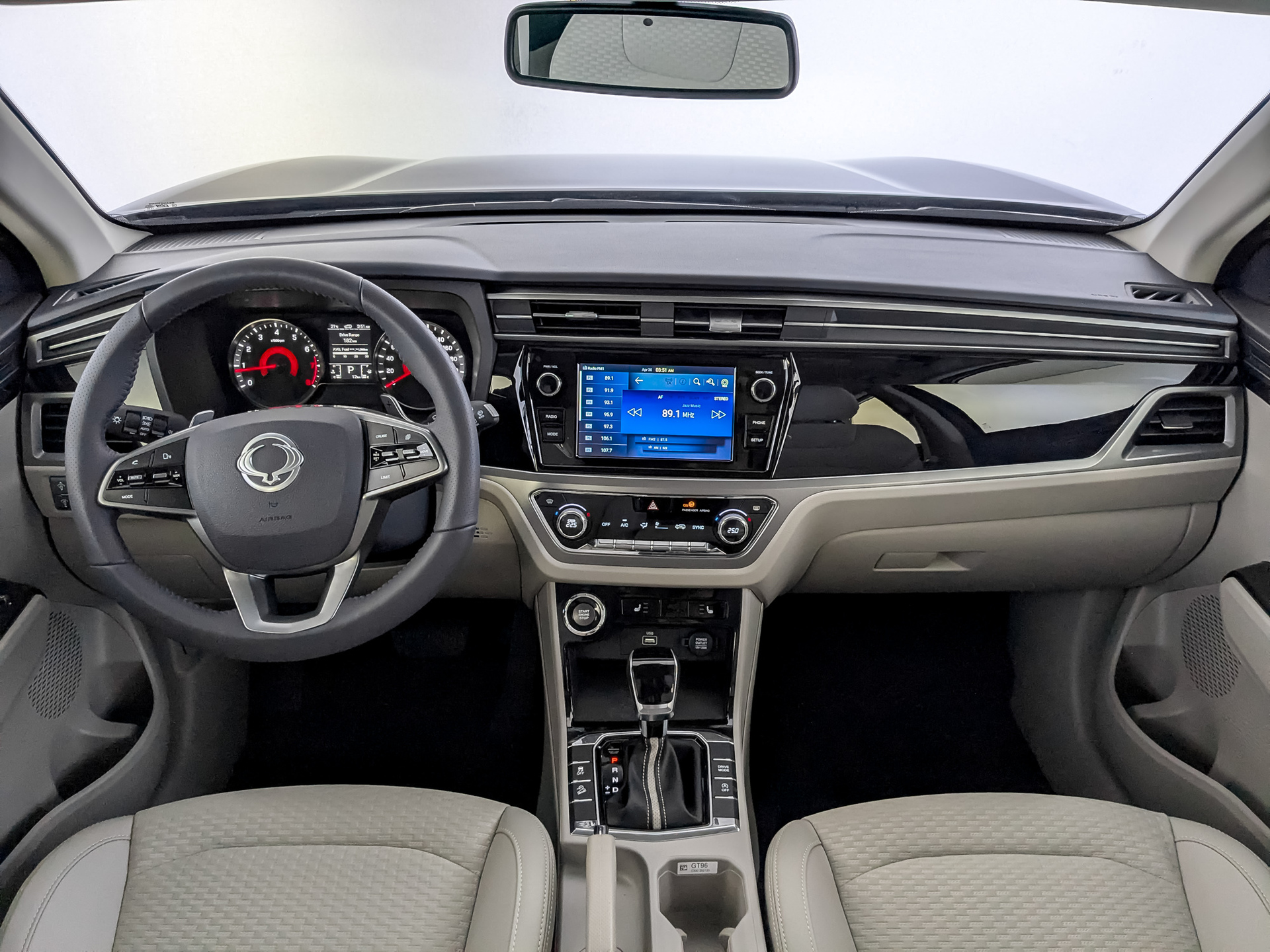 Фото KGM Korando Оптимум 1.5T/163 6AT 2П