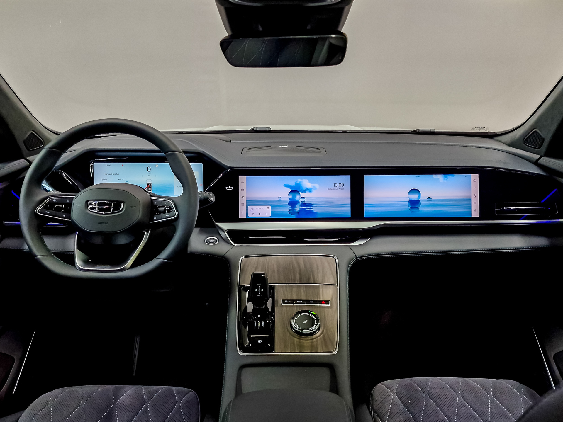 Фото Geely Monjaro Luxury SE 2.0T/238 8AT 4WD