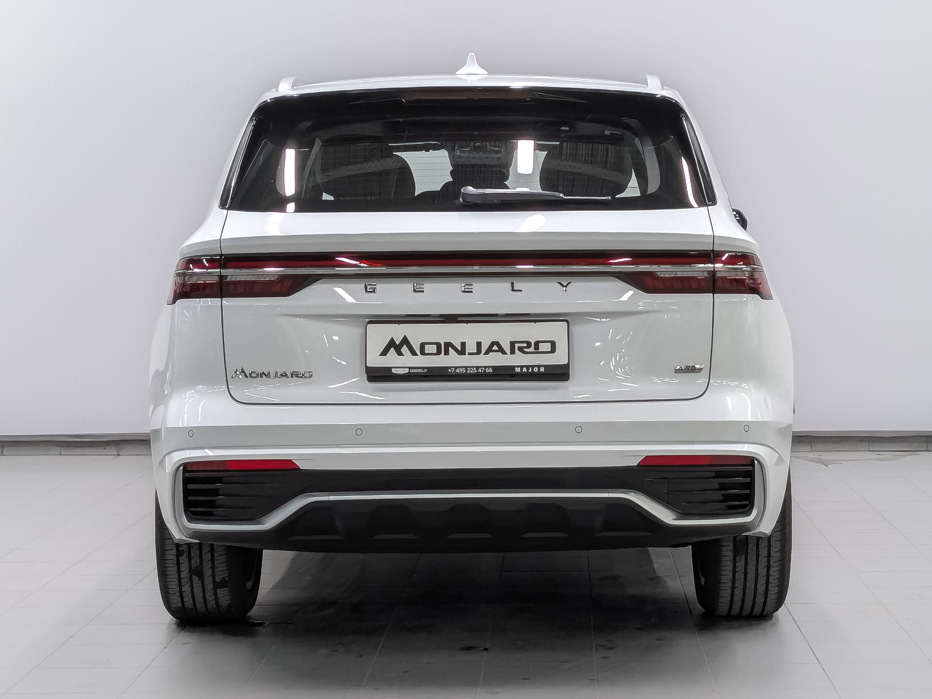 Фото Geely Monjaro Luxury SE 2.0T/238 8AT 4WD
