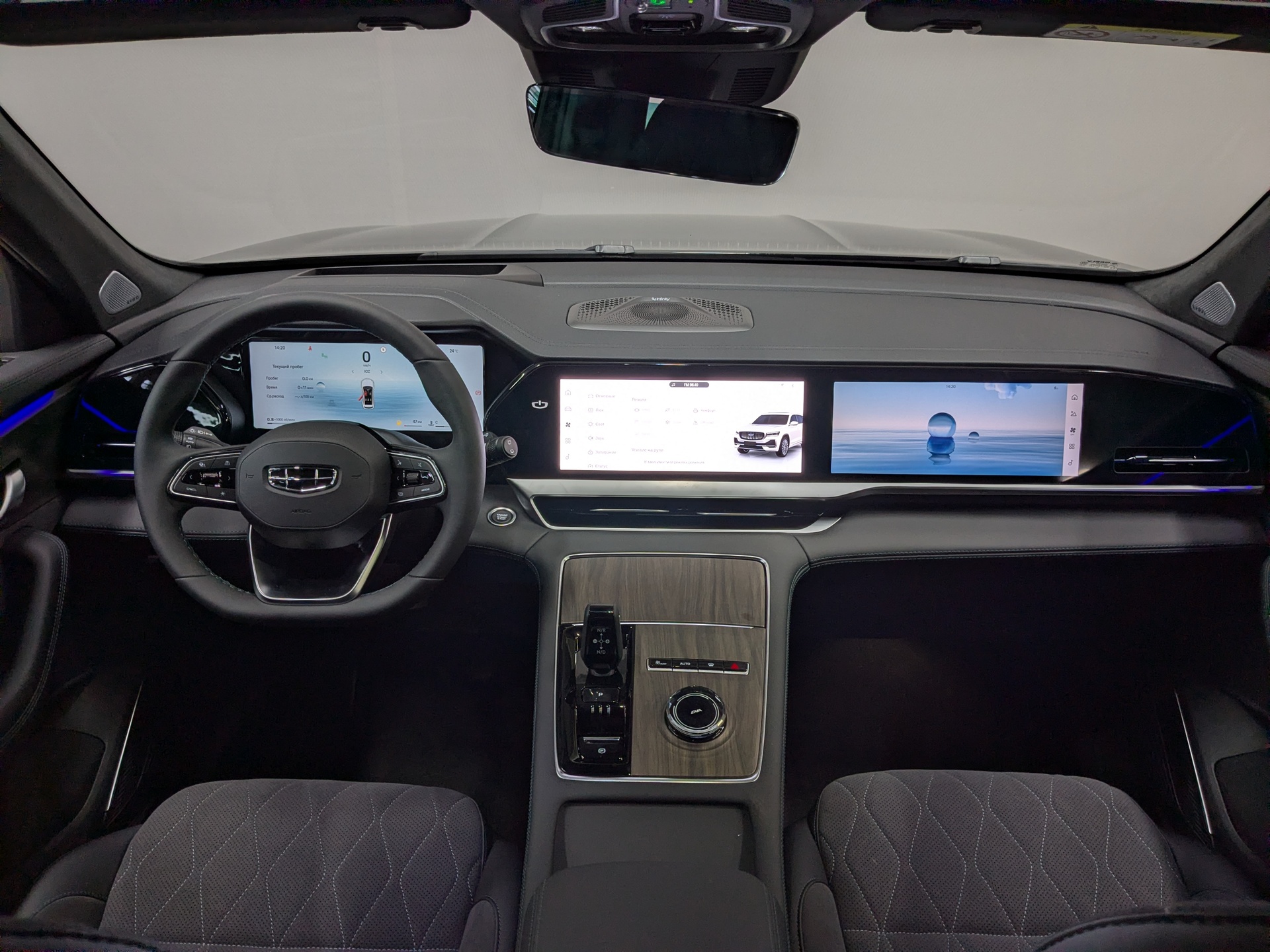 Фото Monjaro Flagship SE 2.0T/238 8AT 4WD