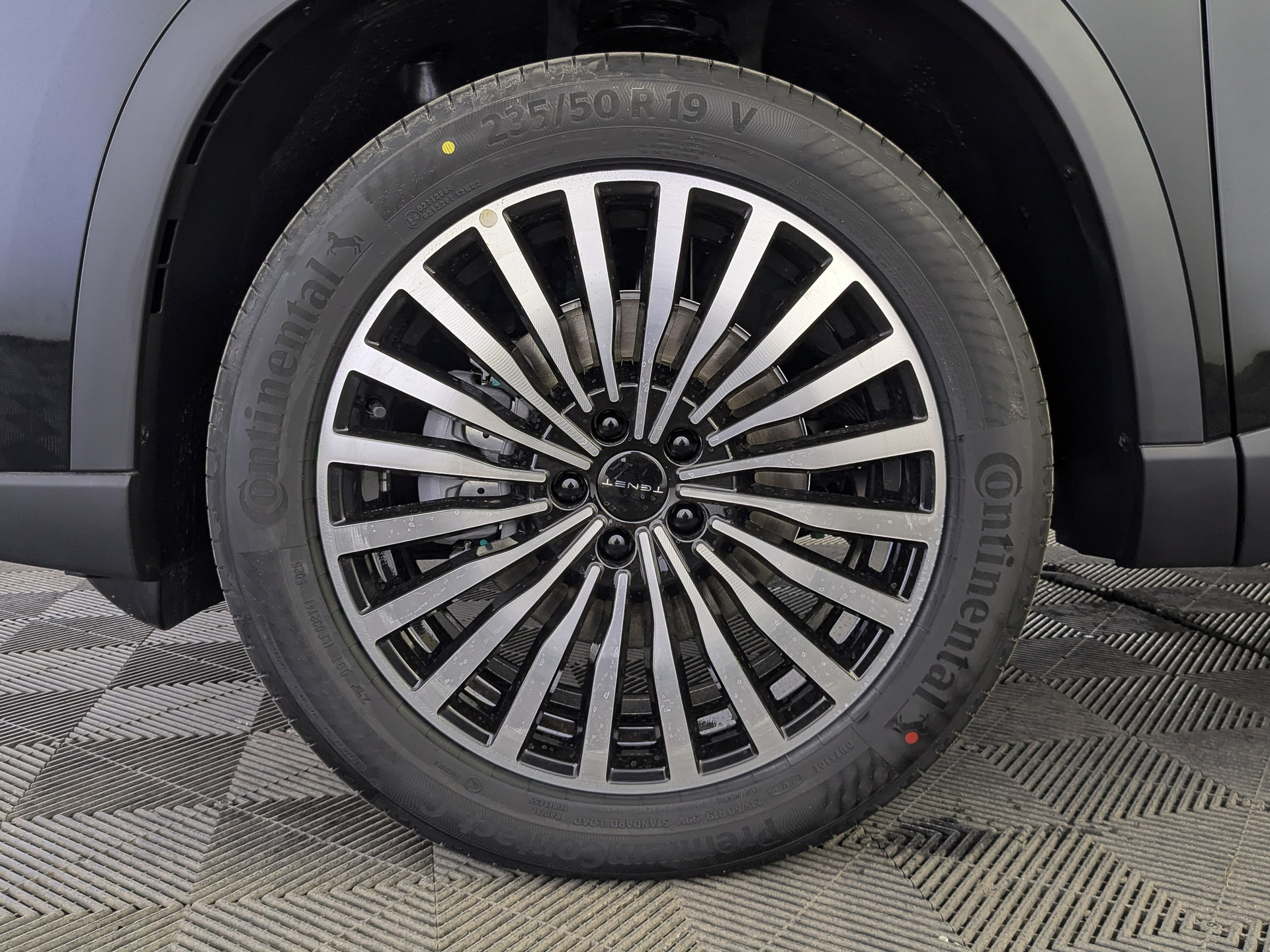 Фото Tenet T8 Ultra 2.0T/197 7RT 4WD
