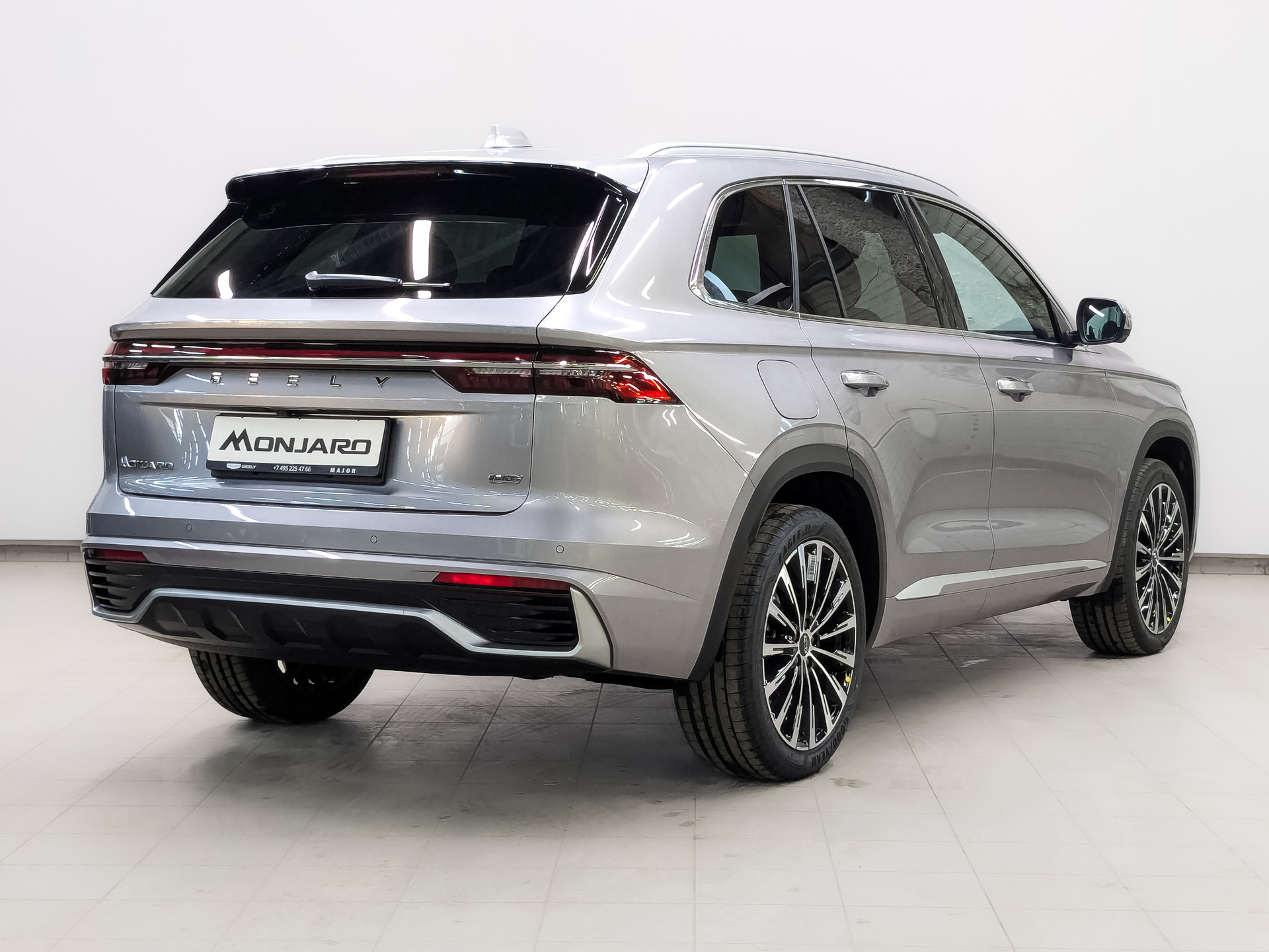 Фото Monjaro Flagship SE 2.0T/238 8AT 4WD